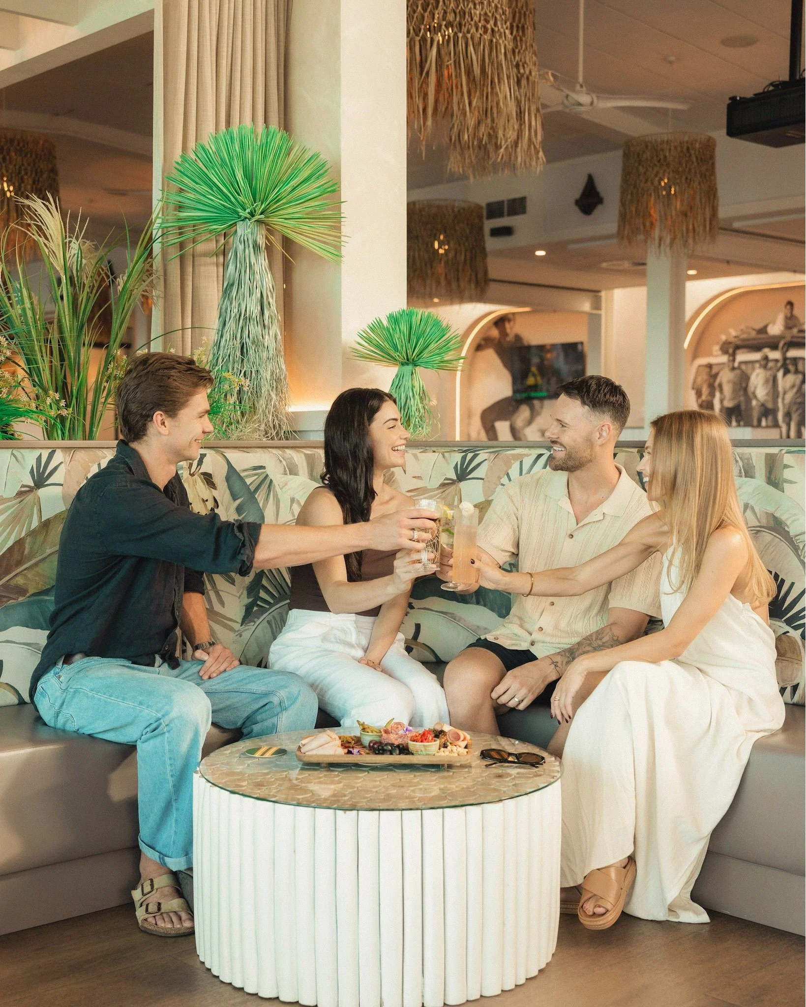Nothing beats a long weekend at Cronulla RSL. 🍹☀️

Live music, DJs, happy hour specials &amp; good vibes from Friday to Monday. Make the most of every extra day off.