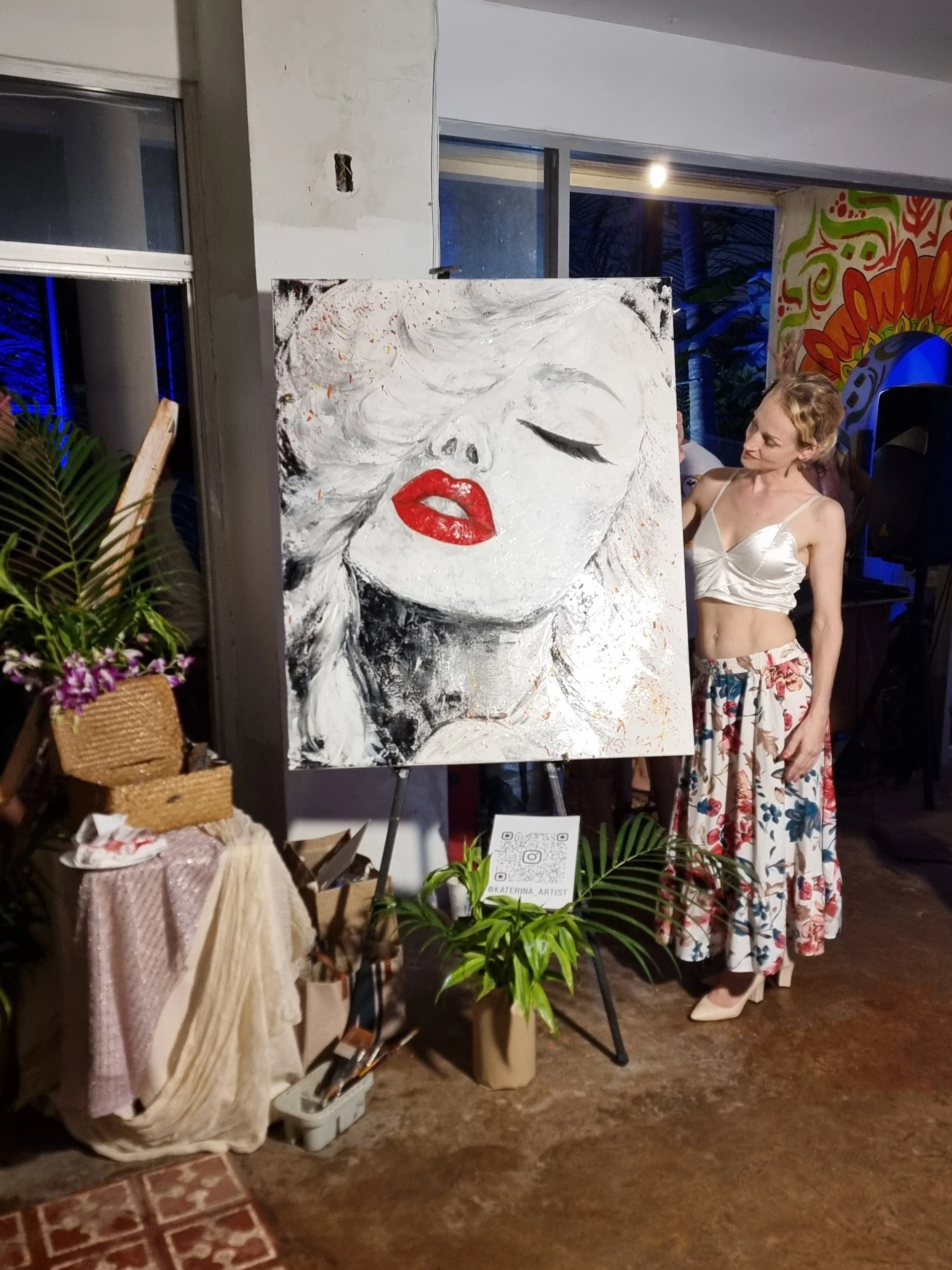 Live painting at the event. Watch the painting being created in front of your eyes. Live entertainment