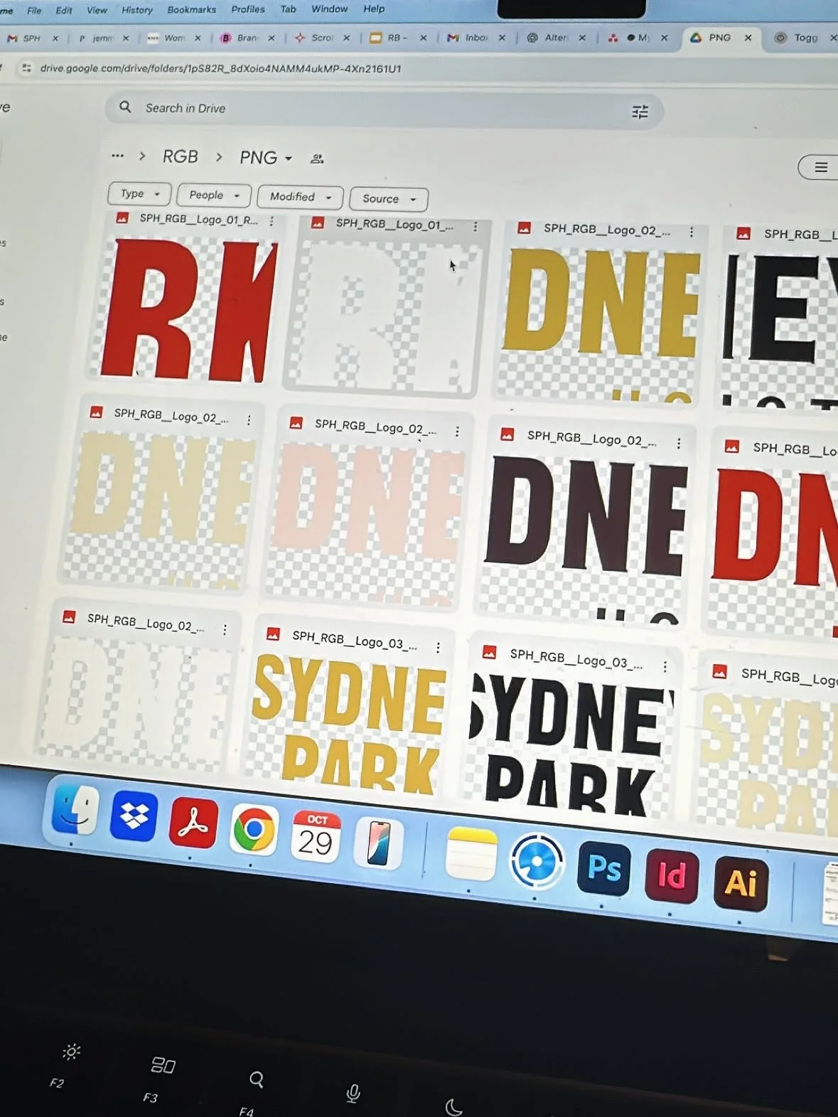 On screen of late ➡️
There&rsquo;s been some goodies!

#playmakestudio #branding #brandingstudio #screenshots #graphicdesigner #brandidentitydesign #visualidentitydesigner #graphicdesignerlife #freelancedesigner