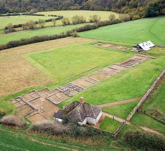 Everyday Life at North Leigh Roman Villa, 300AD