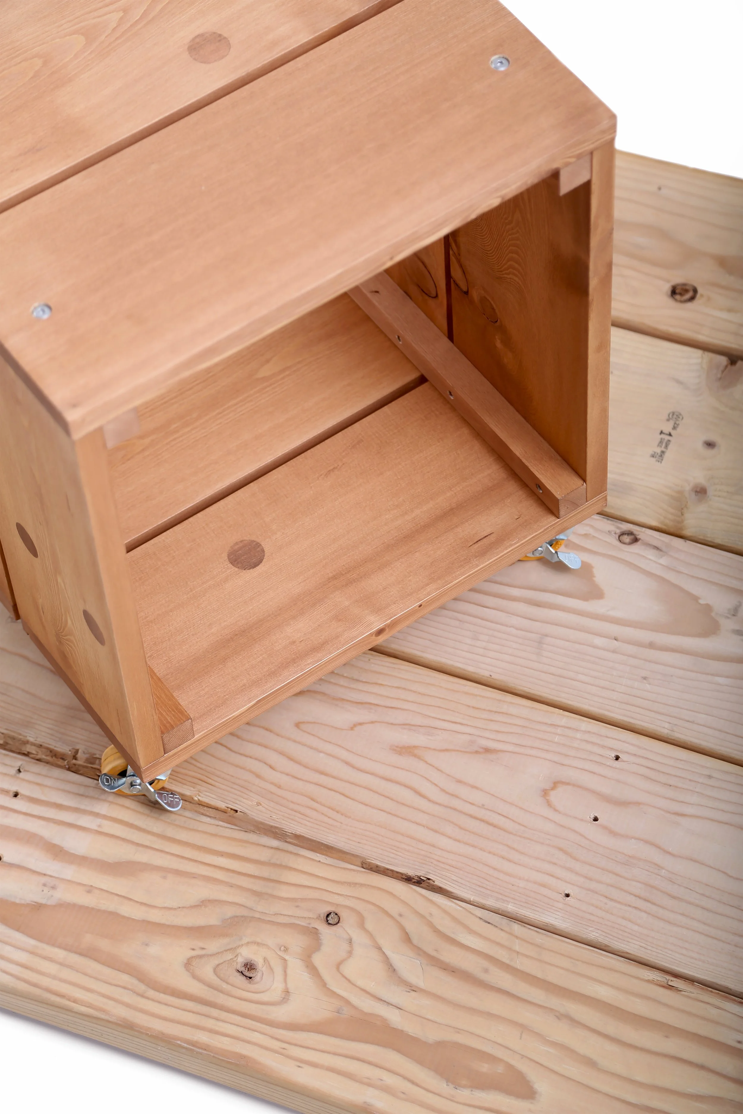 clean fit on wood top down.jpg