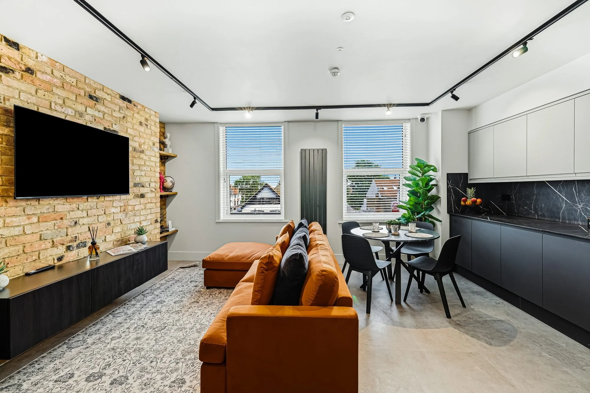 the-lofts-communal-lounge-dining-kitchen.jpg
