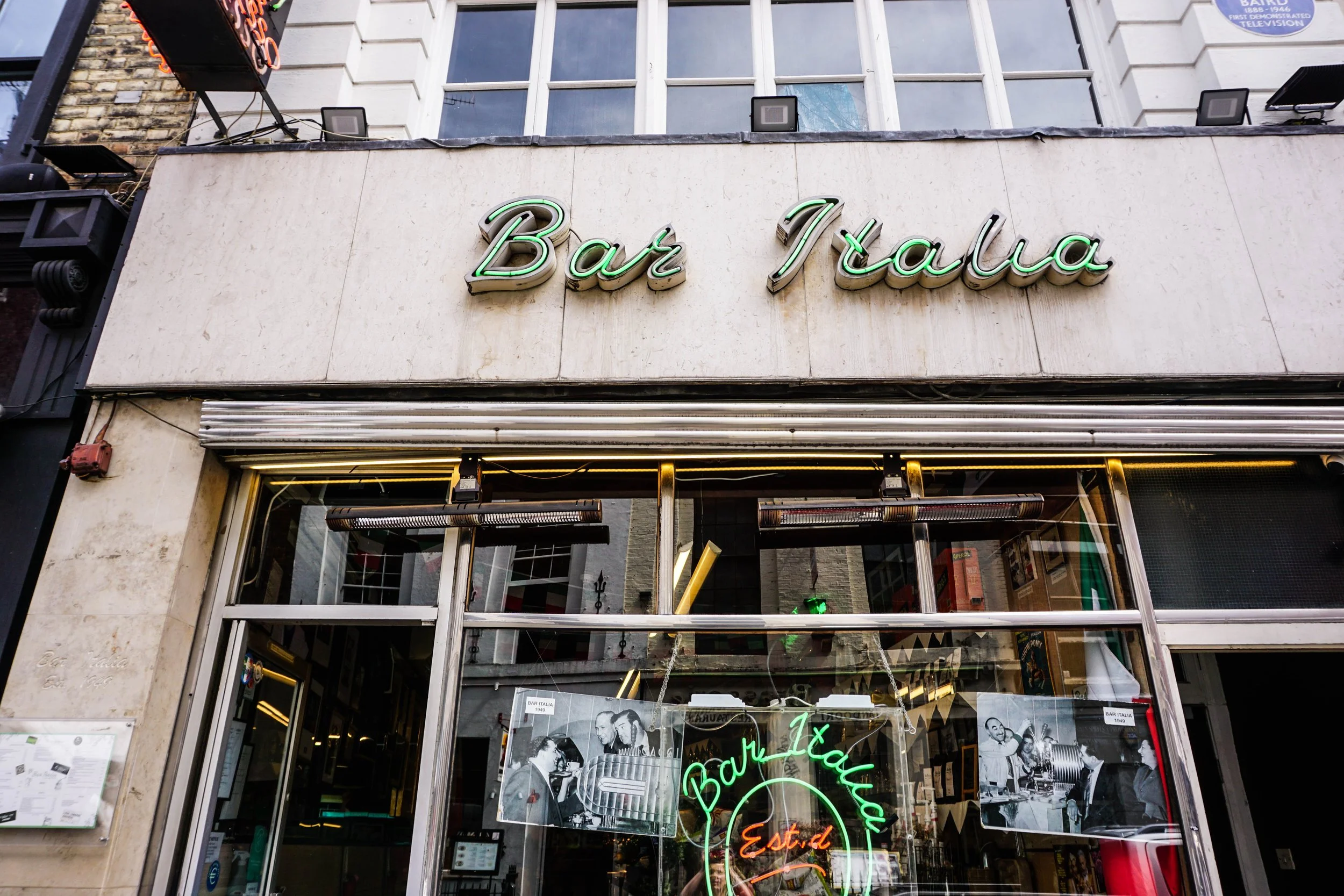 Bar Italia (1).jpg