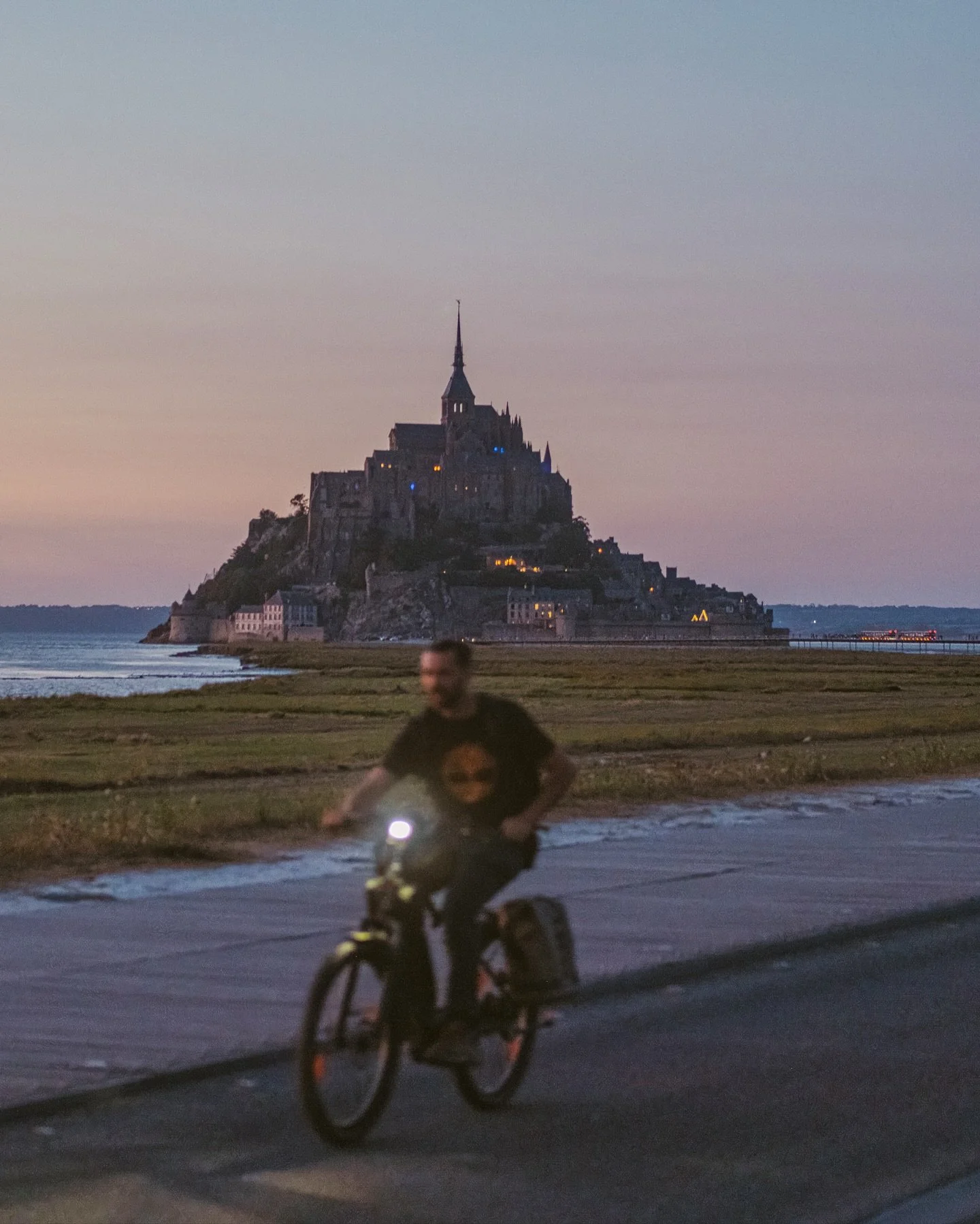I came for the view and stayed for the quiet. 

📍 Mont Saint-Michel, France, August 2025
📸 Fujifilm X-T5

@urth 
#seetheworld #montsaintmichel #normandy #france #seascape #landscapephotography #fujifilm #travelphotography #quietmoments #coastalland