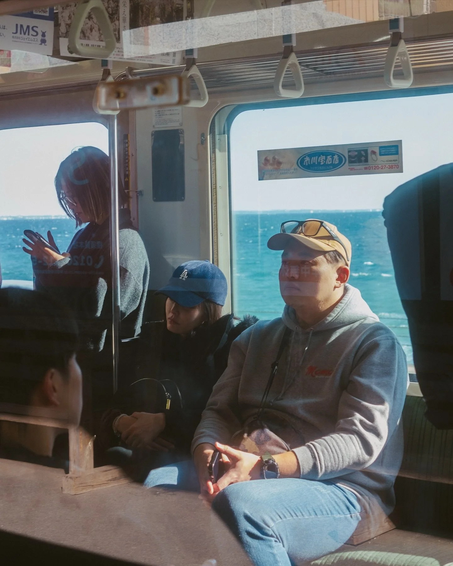 Archive dive: a February day in Kamakura.

Trains rattling past the coast, salt in the air, and the Great Buddha watching over it all.

It&rsquo;s a classic day trip for a reason, and it makes me want to fly back to Japan right now.

📍 Kamakura, Jap