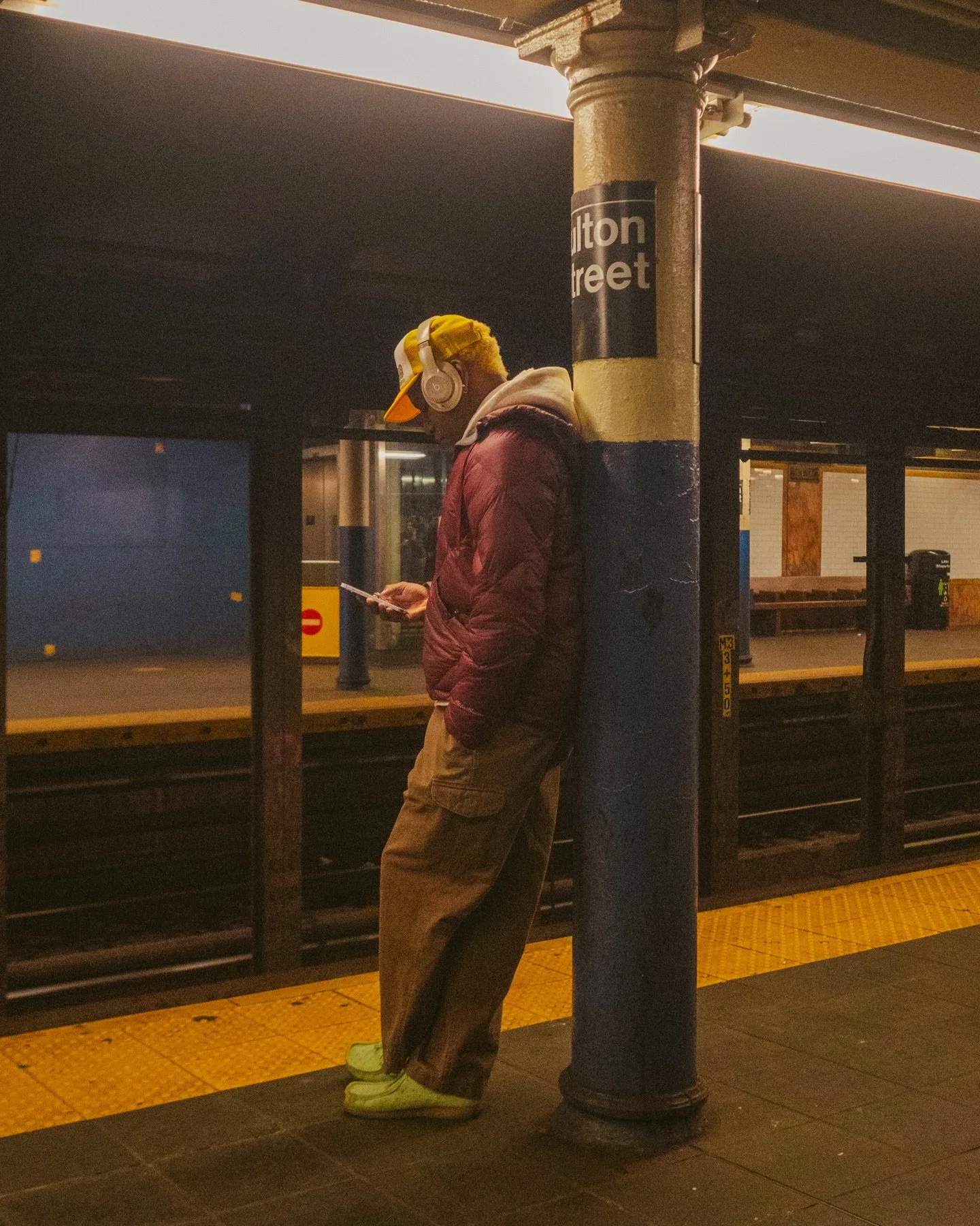 A few random street moments from New York.
New York is pure chaos in the best way. You turn any random corner and there&rsquo;s always something happening.

📍 New York City, USA, February 2025
📸 Ricoh GR III

#newyorkcity #nycstreetphotography #str