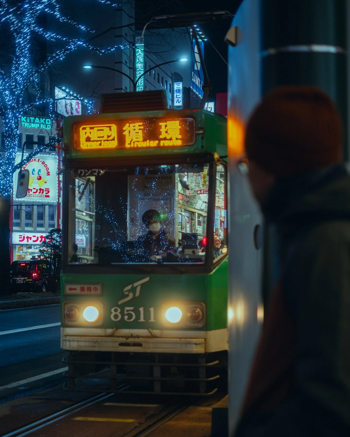 Quiet winter nights in Sapporo.
It was only my second time in the city, but I really loved how calm it feels for me.

📍 Sapporo, Hokkaido, Japan, December 2025
📸 Fujifilm X-T5

#grainlinemagazine #nightstreetphotography #sapporostreet #hokkaidostre