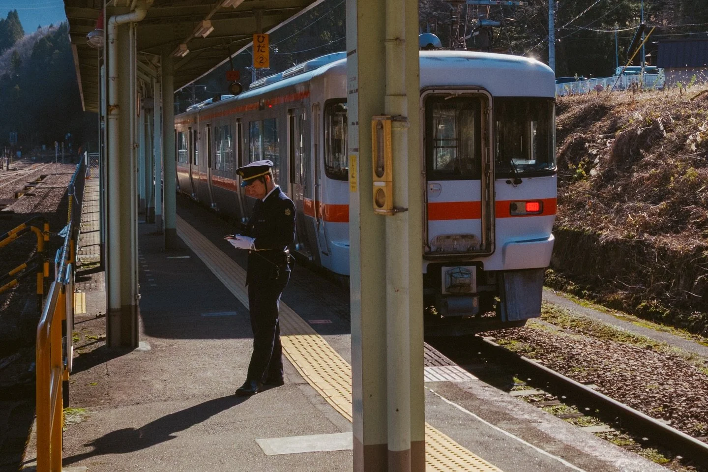 Being on the road is still one of my favorite feelings. Not quite there yet, but already moving, already seeing things, already part of the trip. Sometimes that in between space is the best part.

📍 Japan, December 2025
📸 Ricoh GRIII

#travelphotog