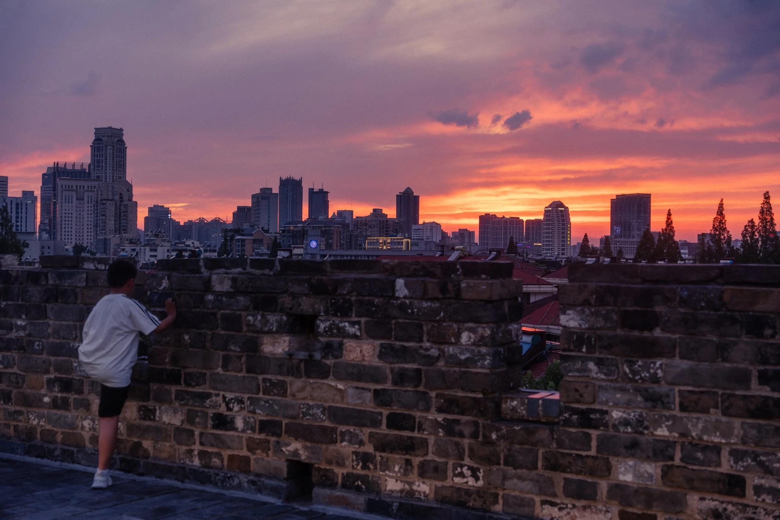 Nanjing surprised me. A 600-year-old city wall you can walk along at sunset, a skyline behind it, a lake below, and a whole city I didn&rsquo;t have time to see properly in one trip. First visit this July. Not the last.

📍 Nanjing, China, July 2026
