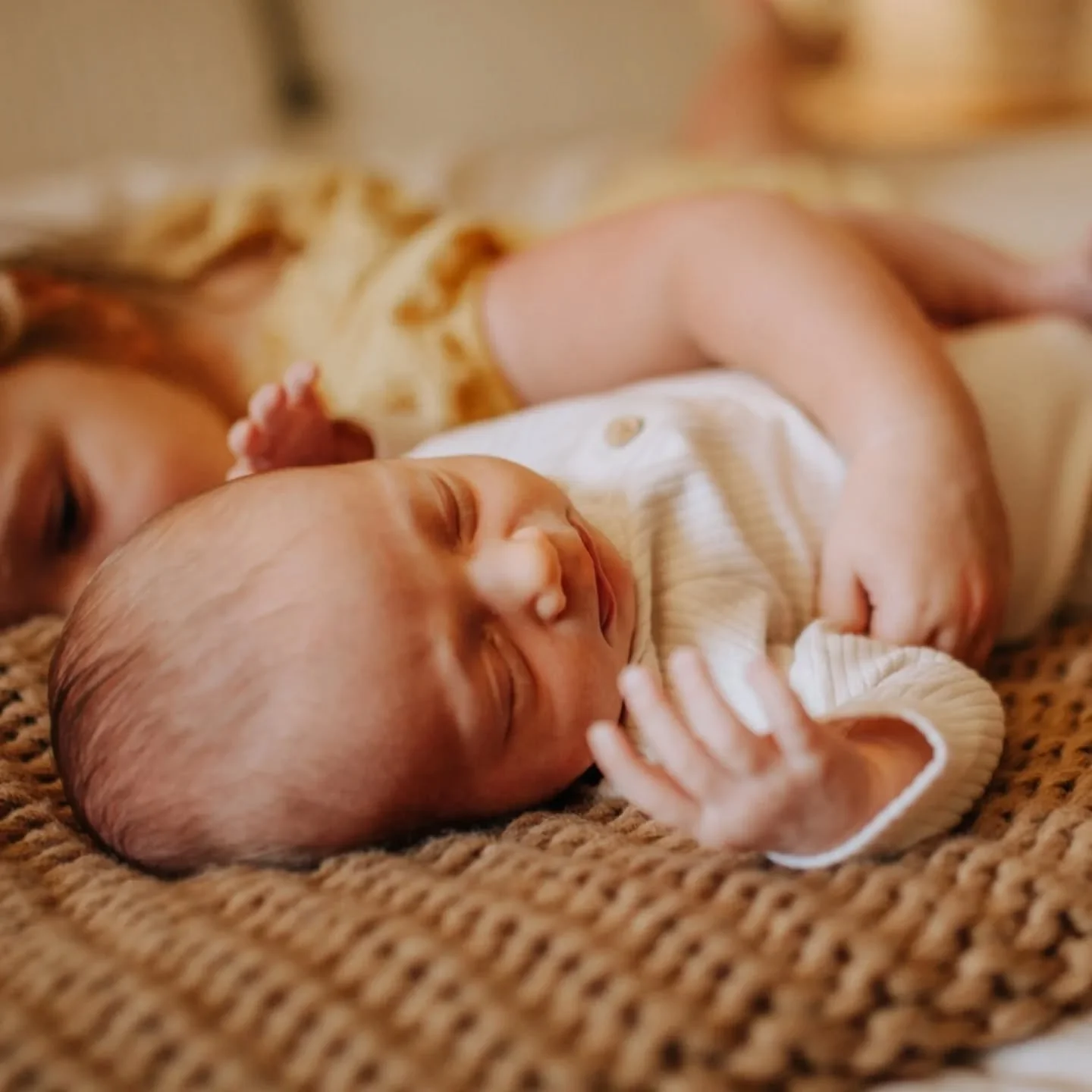 blessed to capture this family growing ❤️ 

#ocalafamilyphotographer #inhomefamilysession #lifestylephotography #familymoments #bettertogether #newbornphotographer #siblinglove #motherhoodunplugged #ocalaphotographer #floridafamilyphotographer #homei