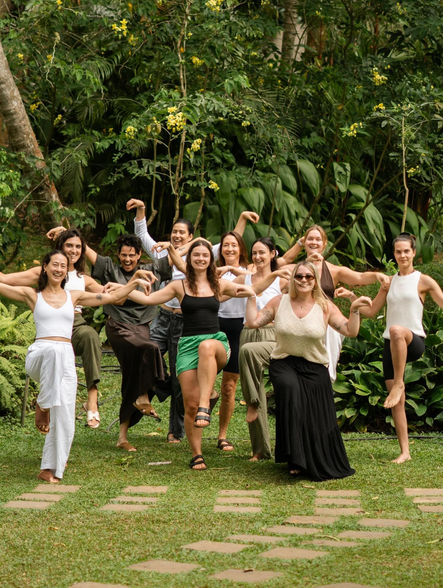 Alchemy Of Being ꩜
Some moments that beautifully capture the true spirit of this retreat. A week that truly embodied the process of alchemising, the power of being held in sisterhood and softening into presence + experiencing the undeniable magic of 