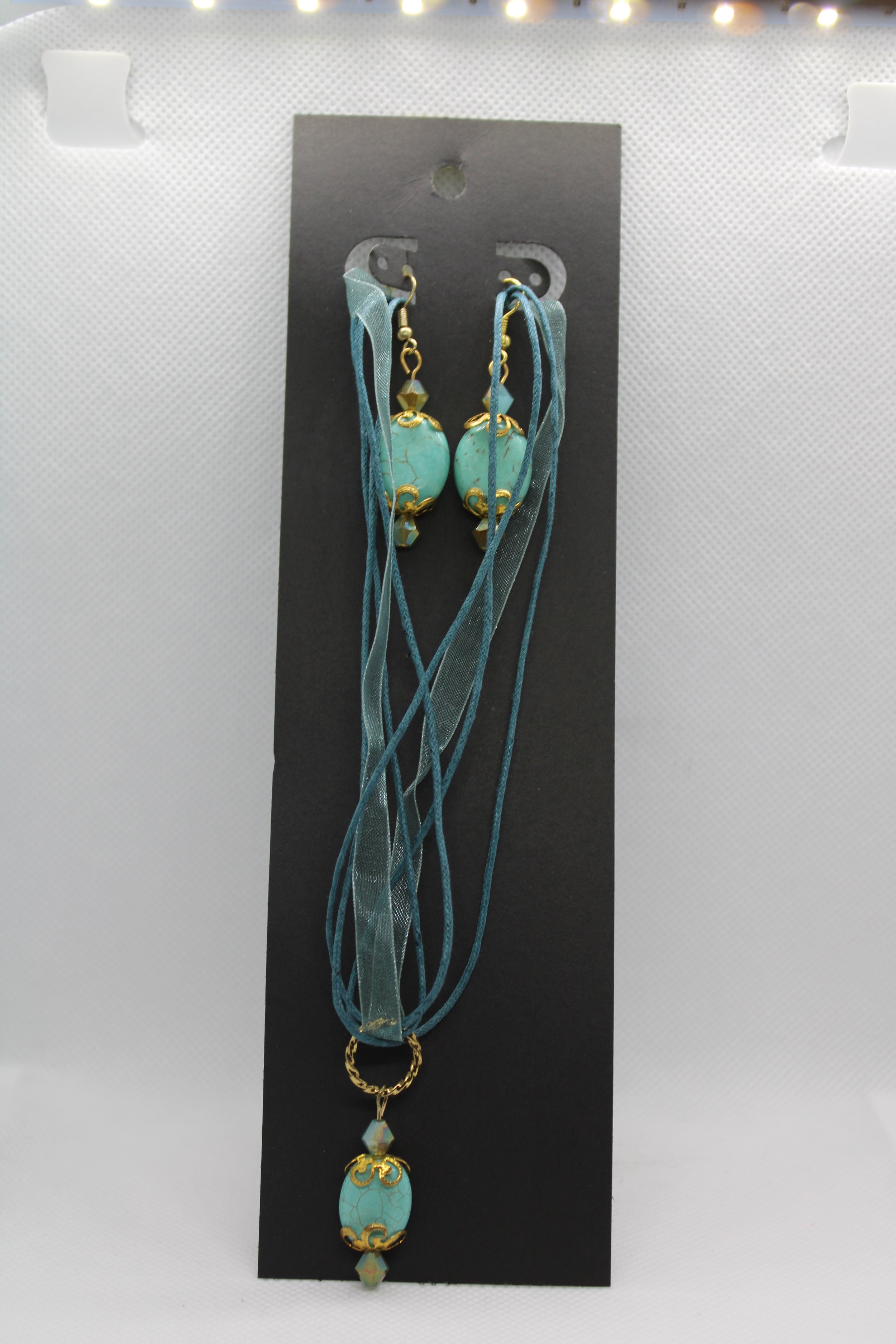 Turquoise & Gold Necklace & Earrings Set