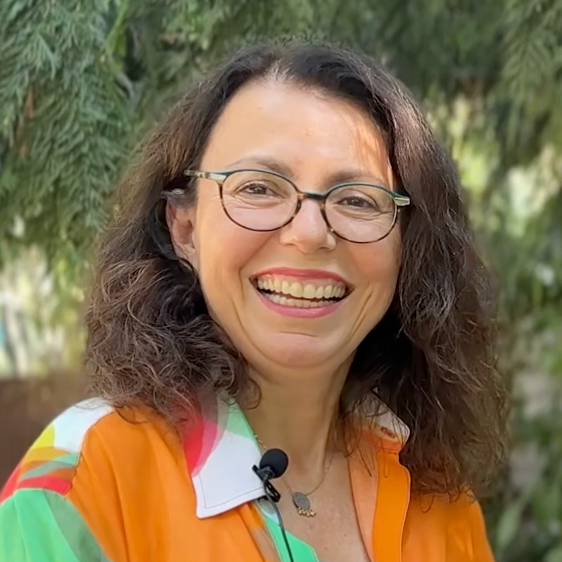 Asli Aker facilitates the community of parents of neurodivergent kids.