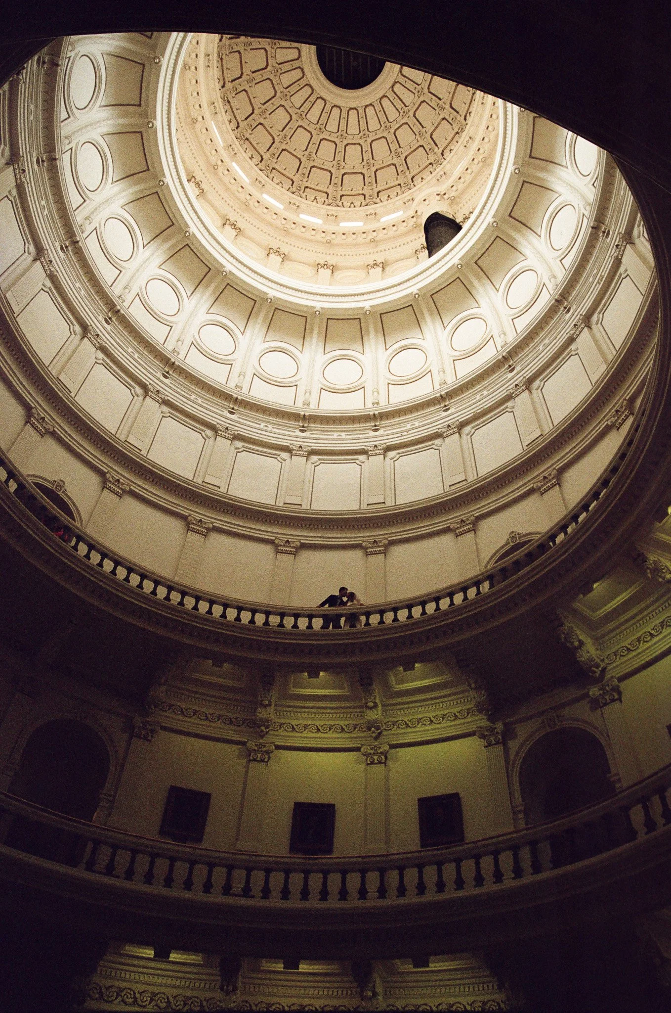 870355_0003.jpg