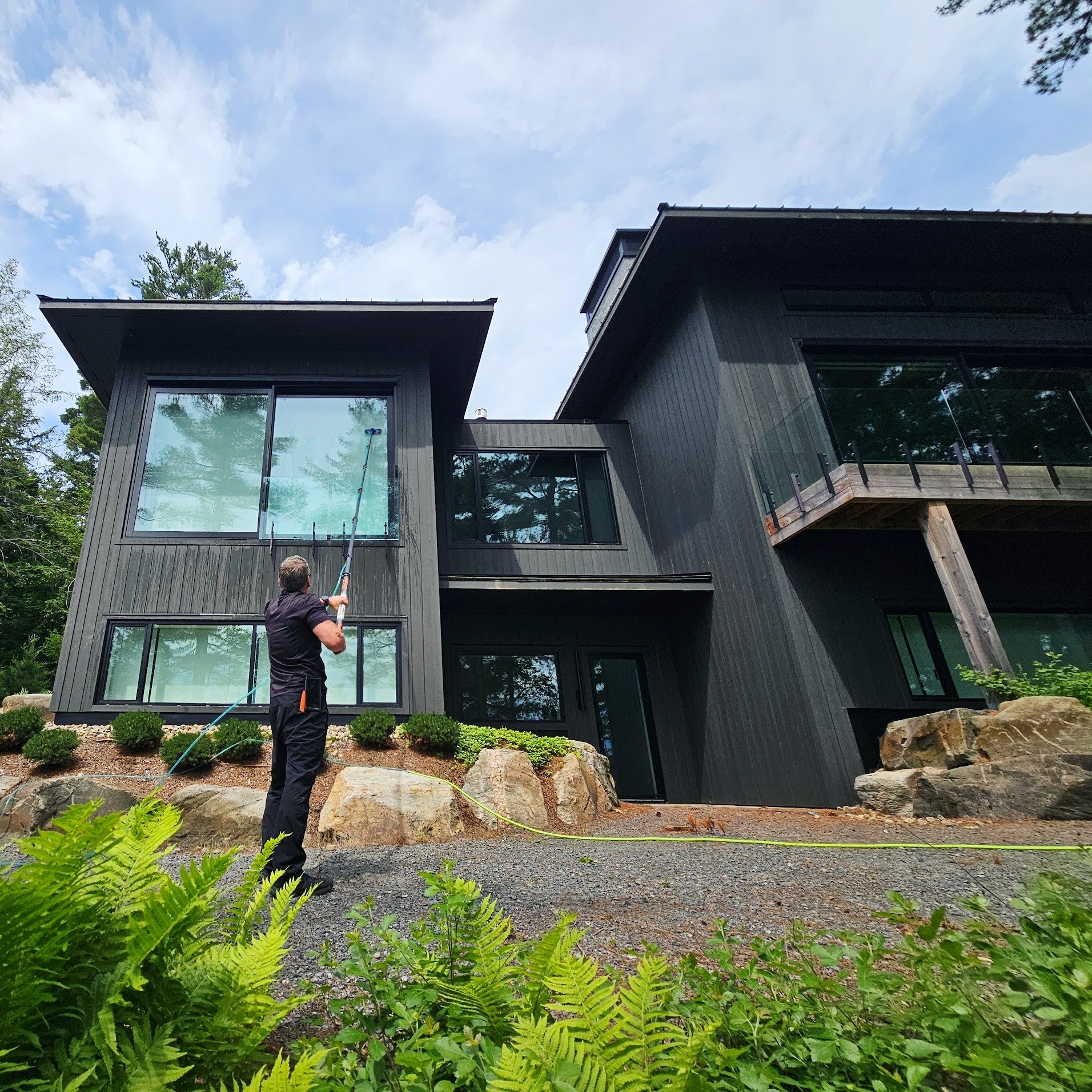At Dreamview Window Cleaning, we are committed to delivering exceptional results!