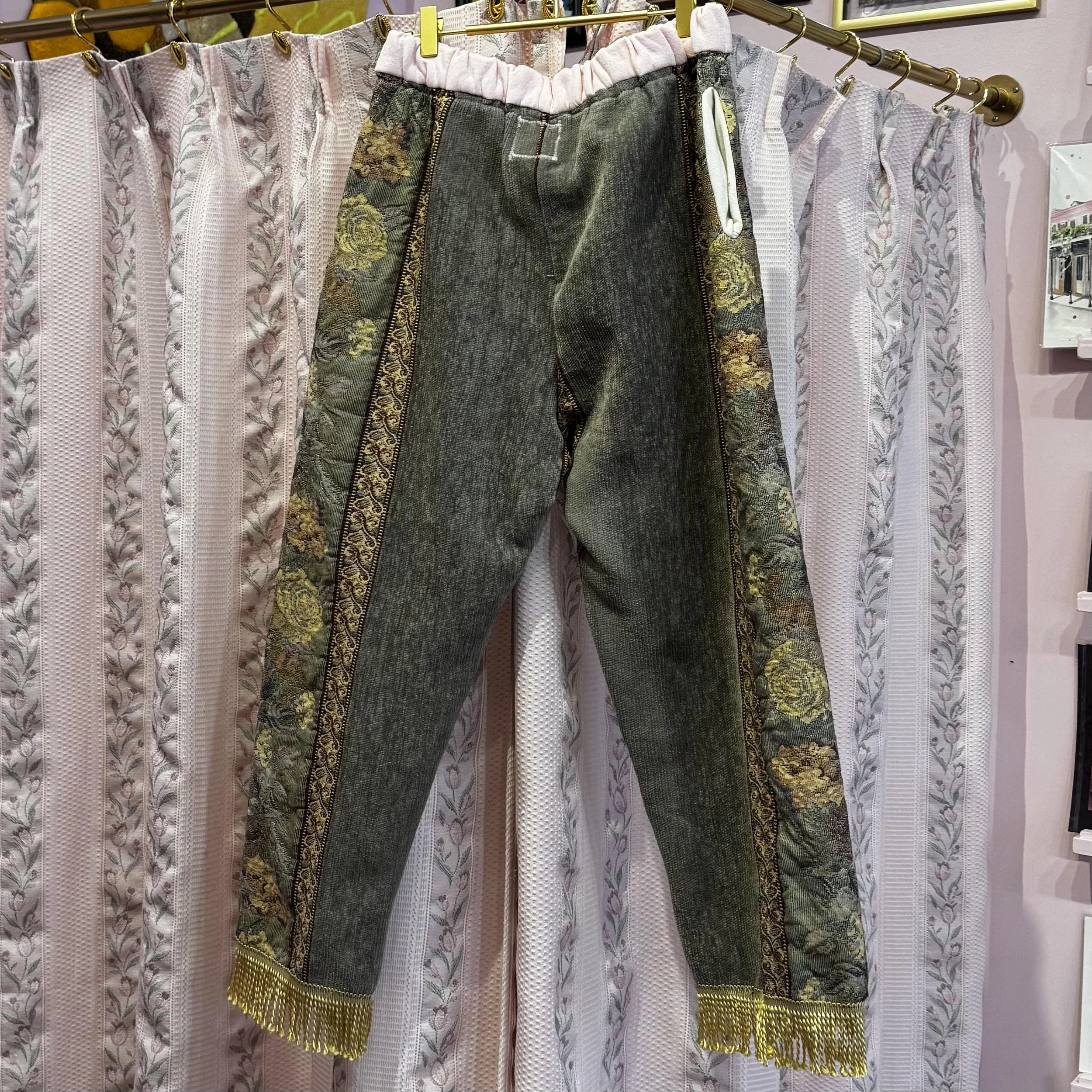 Roses Quilt Sweatpants
