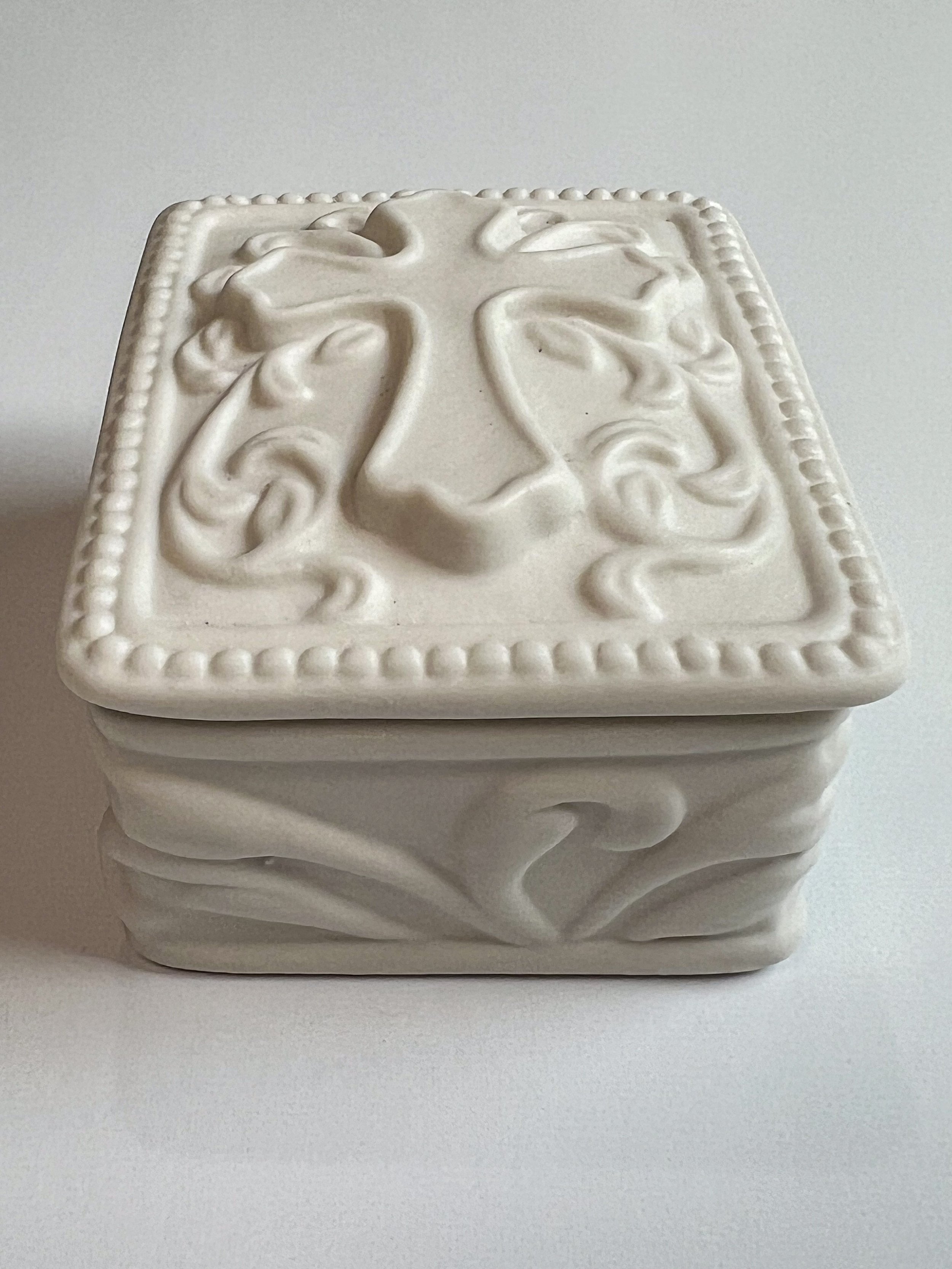 side of rectangle rosary box.jpg