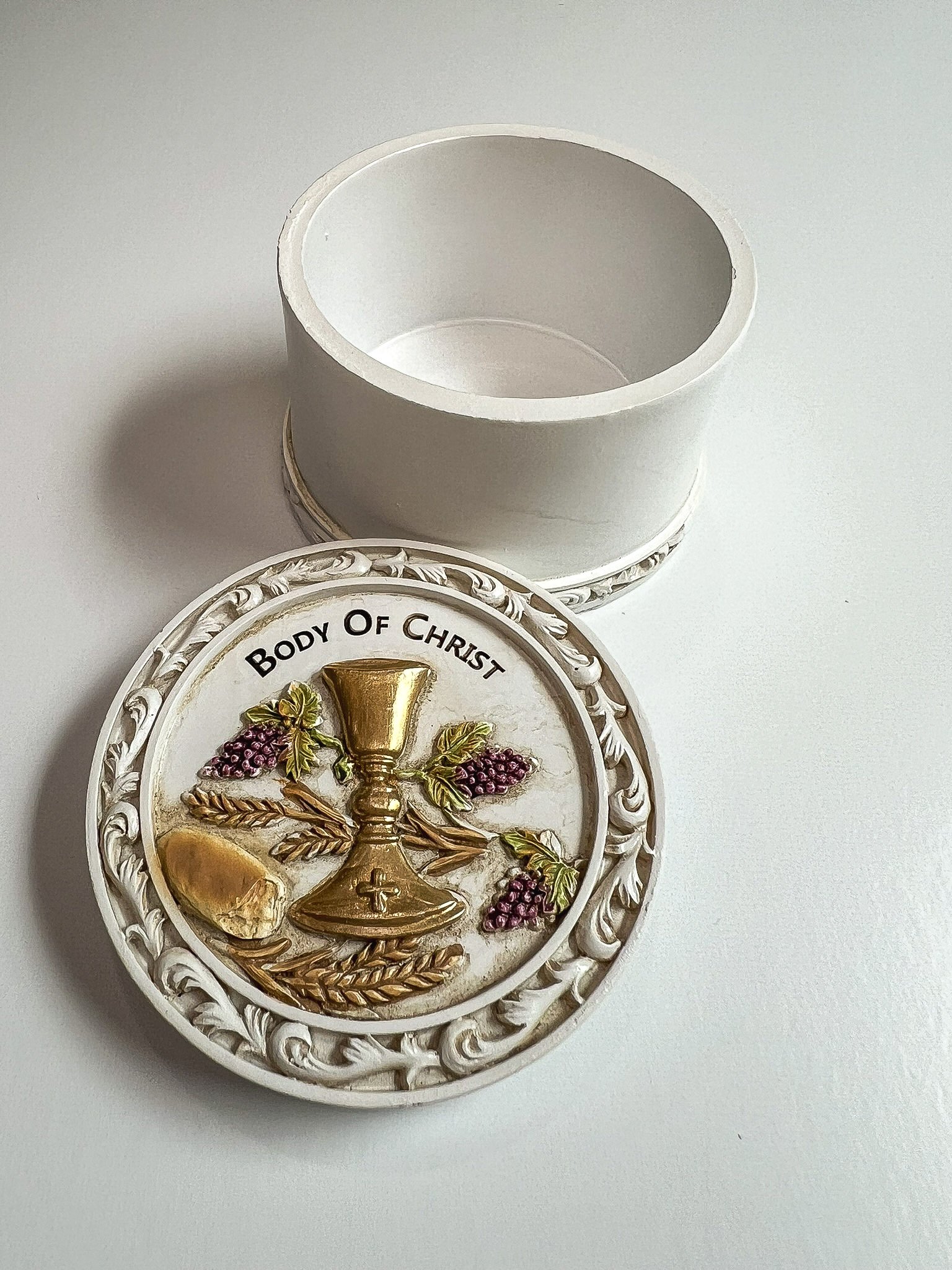lid off communion box.jpg
