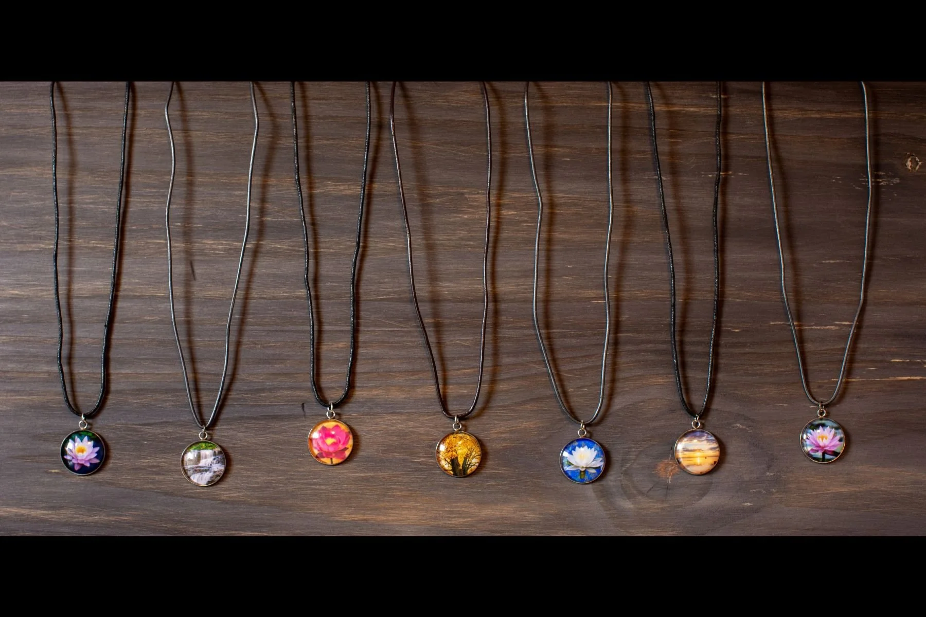 Clasp necklace 1 (1).jpg
