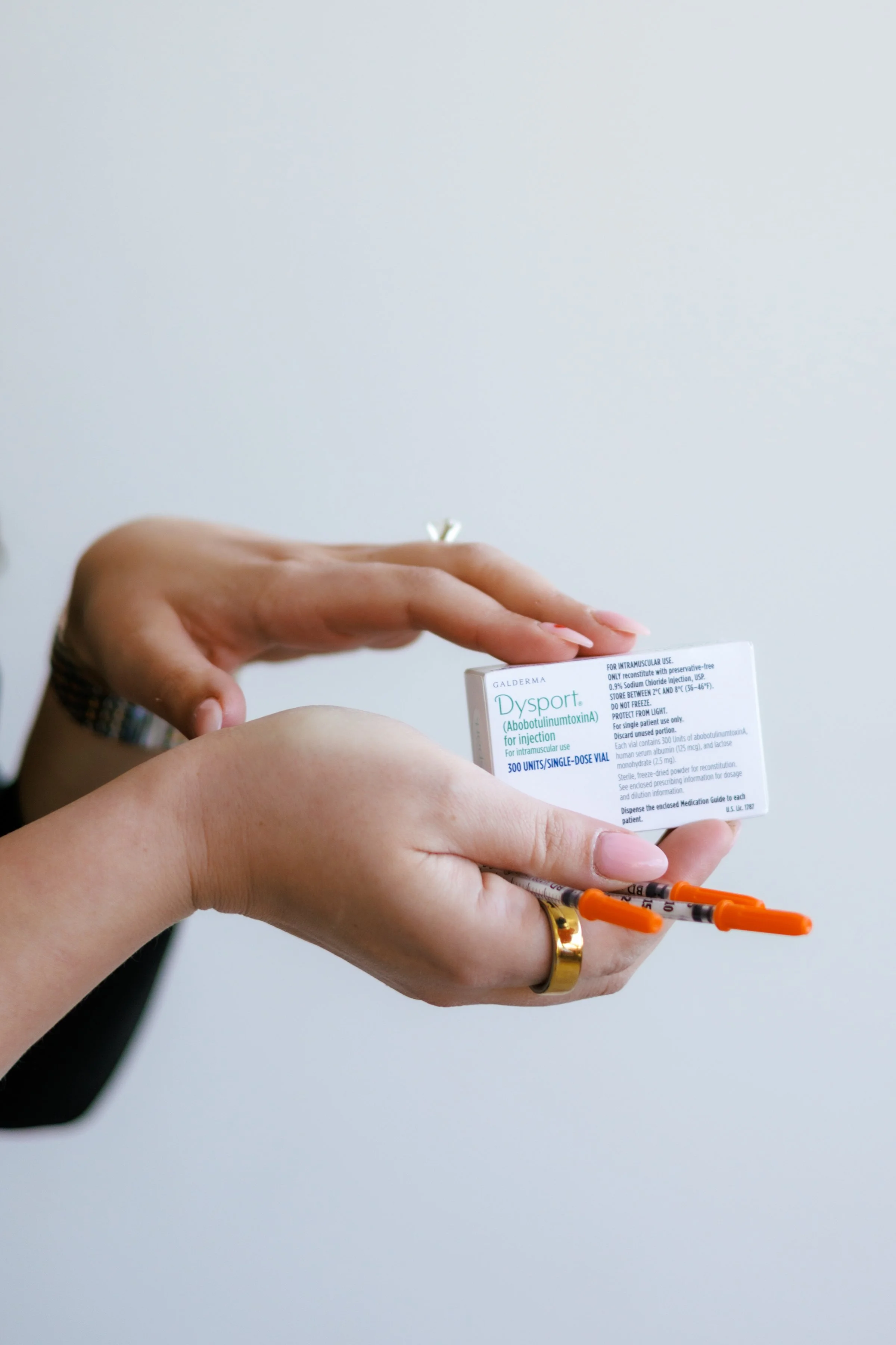 What You Should Know About Starting Toxin Treatments Under 40 (Your Face Will Thank You Later)