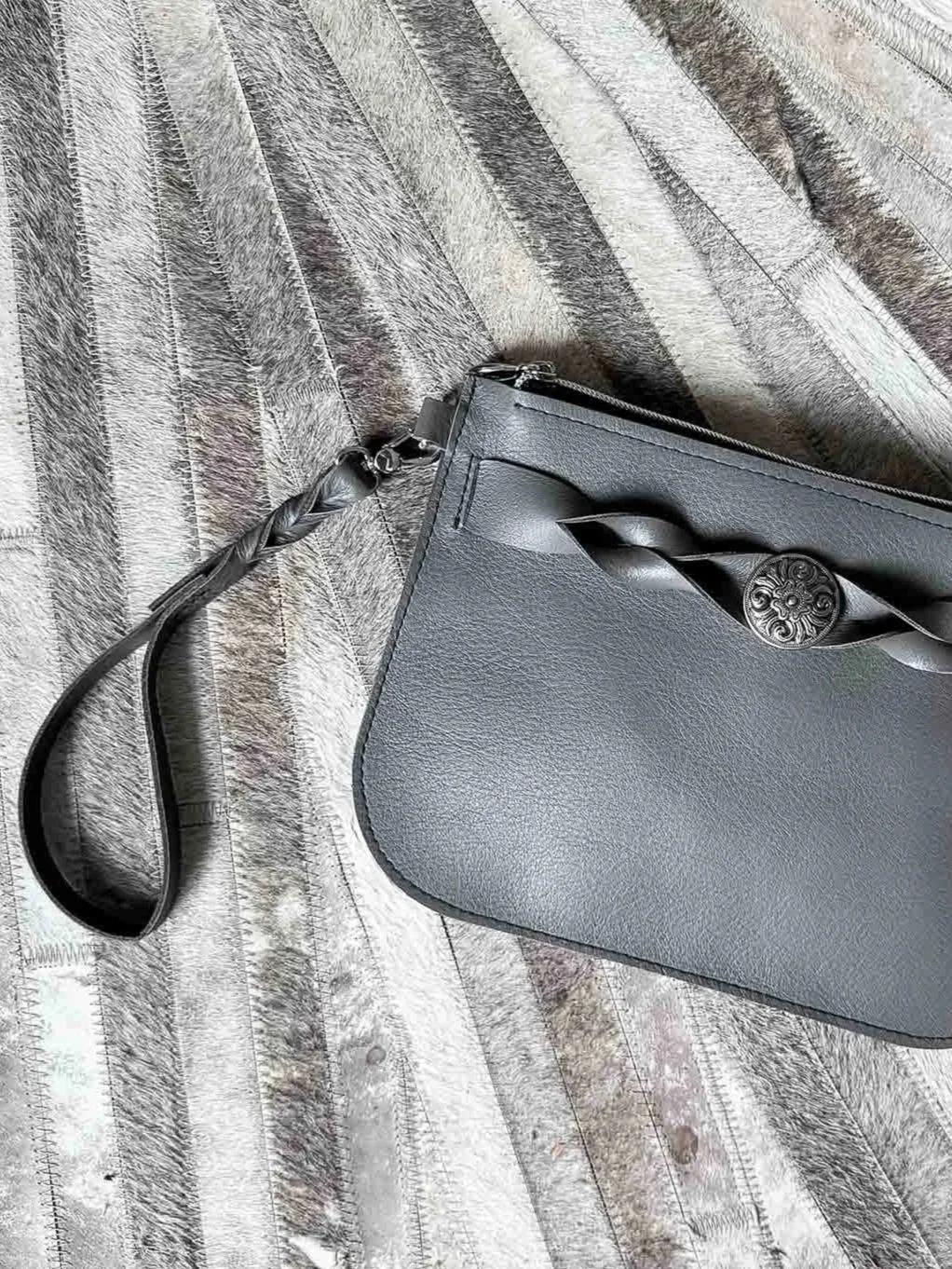 TestPatchStudio-italian-leather-wristlet-gray.jpg