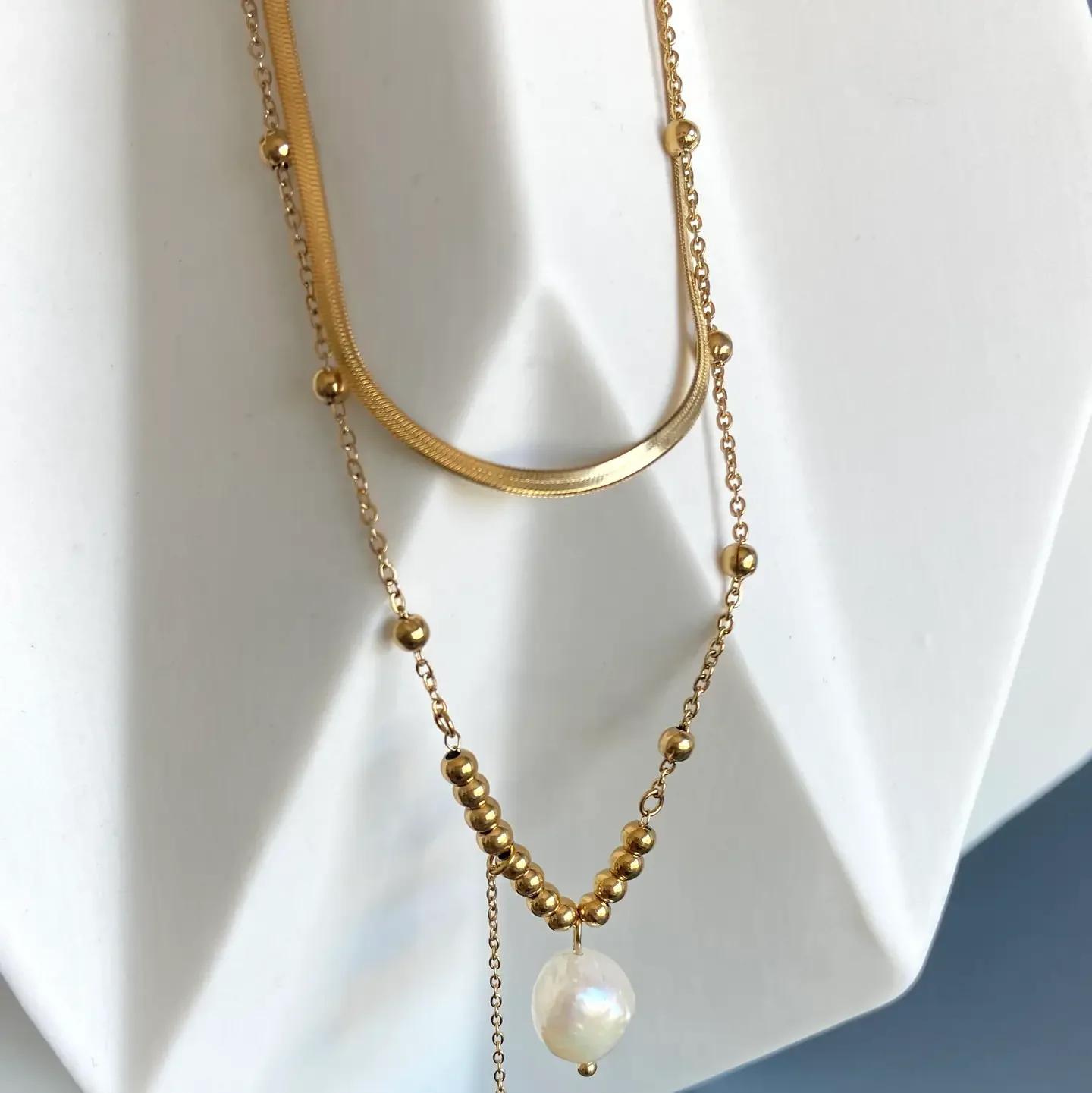 lili necklace1.webp
