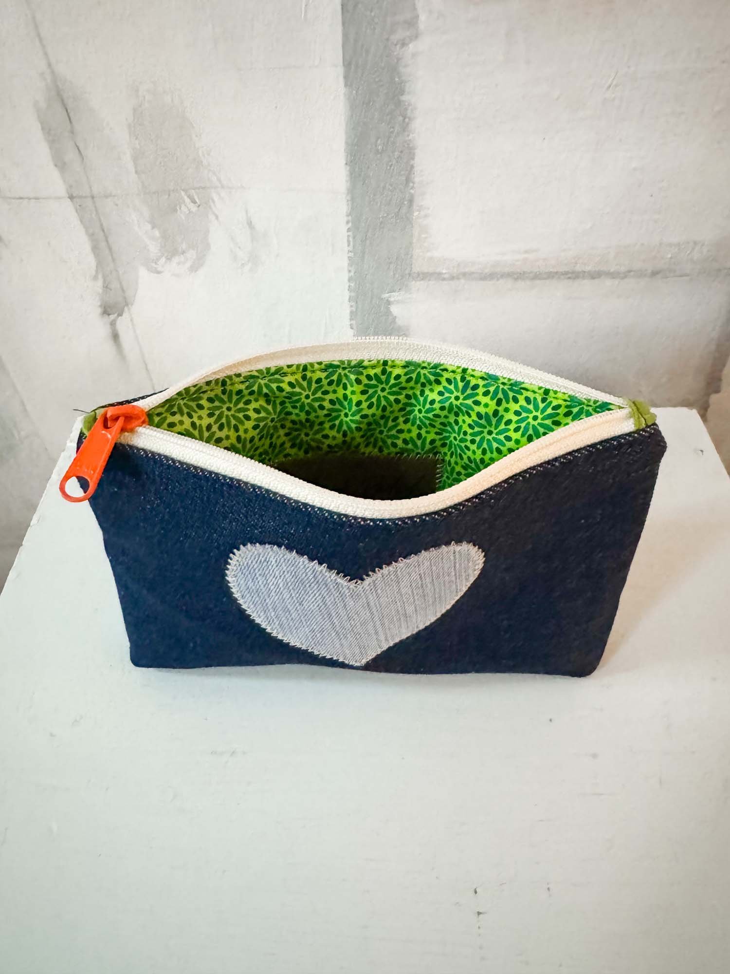 Test-Patch-Studio-ava-pouch-sm2a.jpg