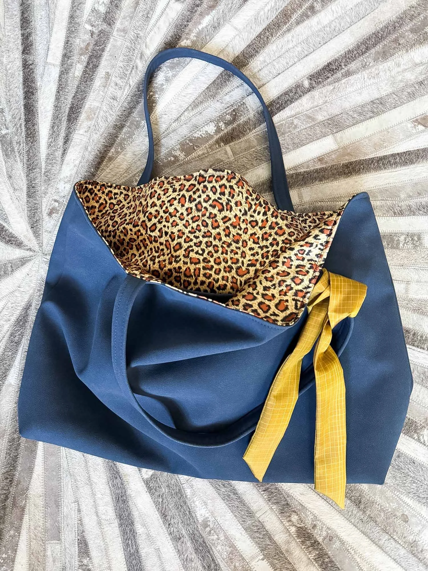 TestPatchStudio-studio-janine-navy-cheetah-w-twillee-inside.jpg