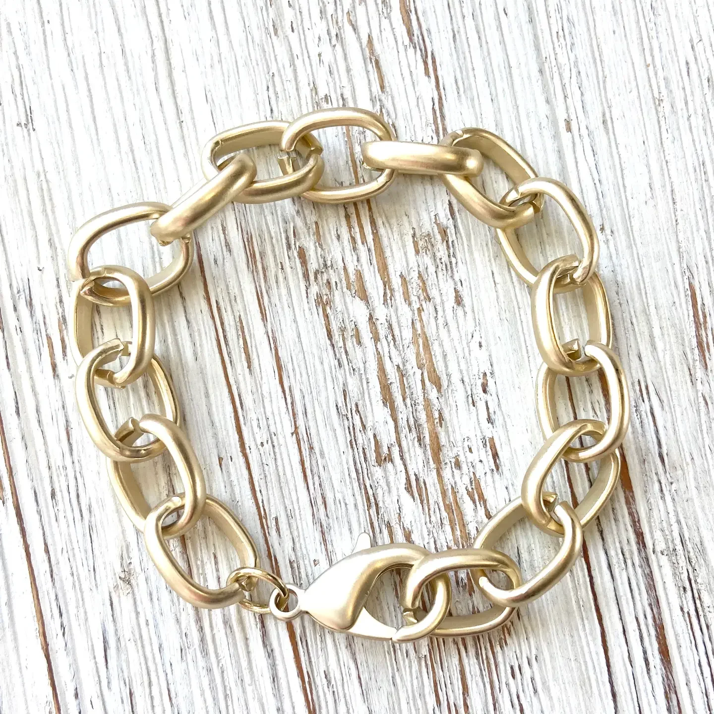 goldbracelet1.webp