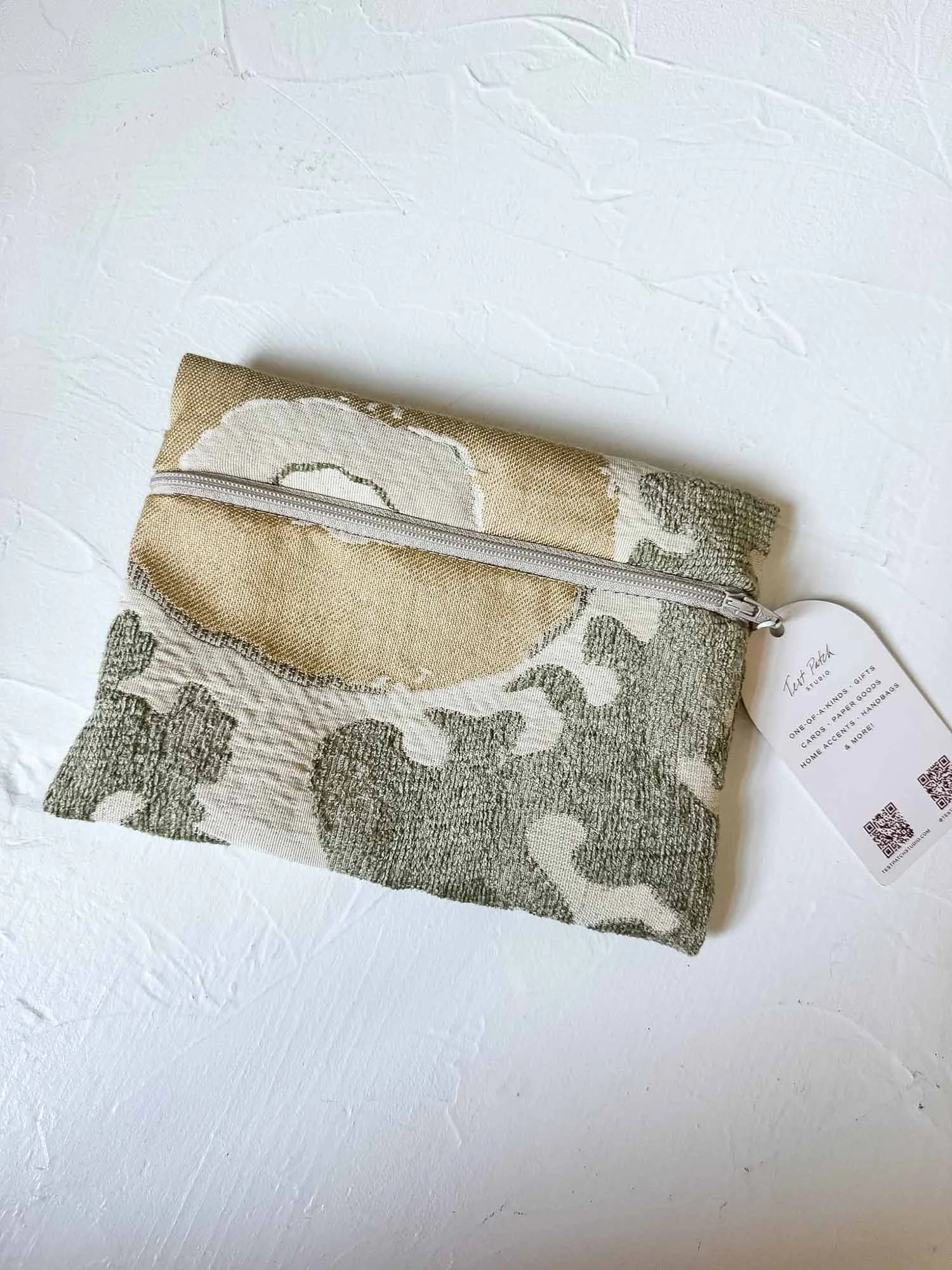 Simple Pouch (Medium) - High-End Upholstery