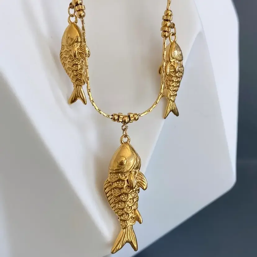 Ma Cocotte Pesci Necklace3.webp