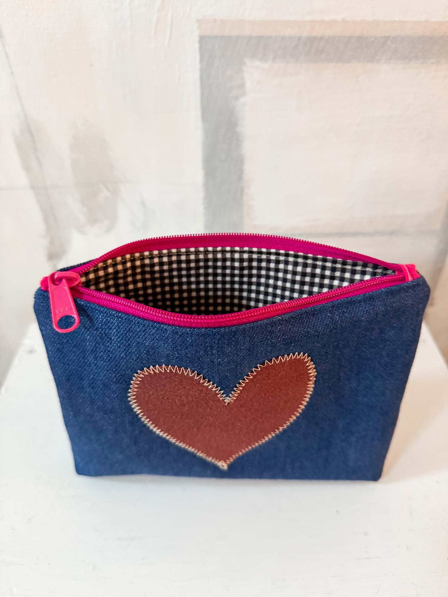 Test-Patch-Studio-ava-pouch-med6a.jpg