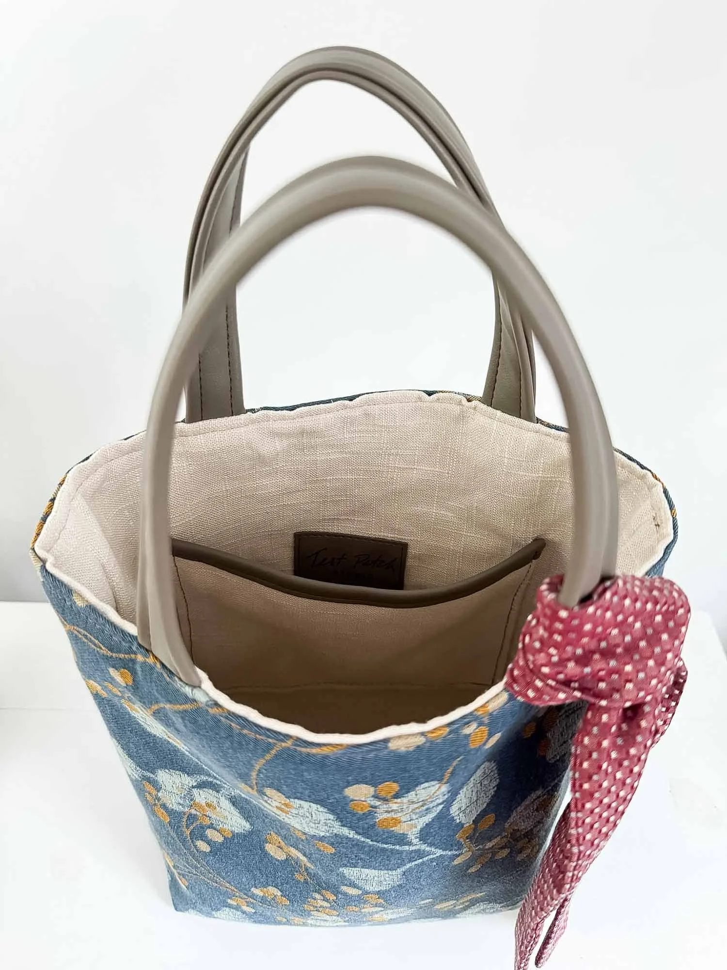 TestPatchStudio-jenny-blossom-blue-gry-brn-w-inside.jpg