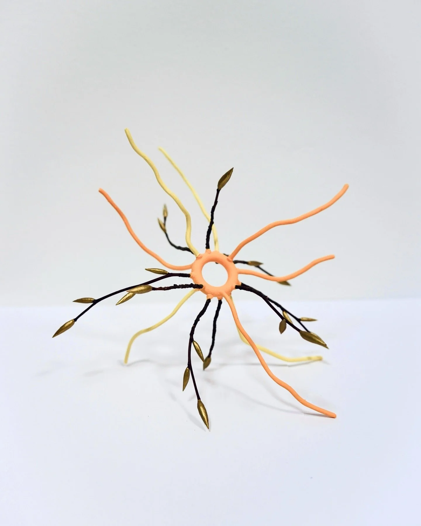 Wir pr&auml;sentieren die neuesten Arbeiten von Aneta Lewandowska &ndash; einer K&uuml;nstlerin, die in ihrer Praxis Achtsamkeit gegen&uuml;ber der Natur mit einer reflektierten Hinwendung zur Geschichte des Ortes verbindet, an dem sie arbeitet.

Die