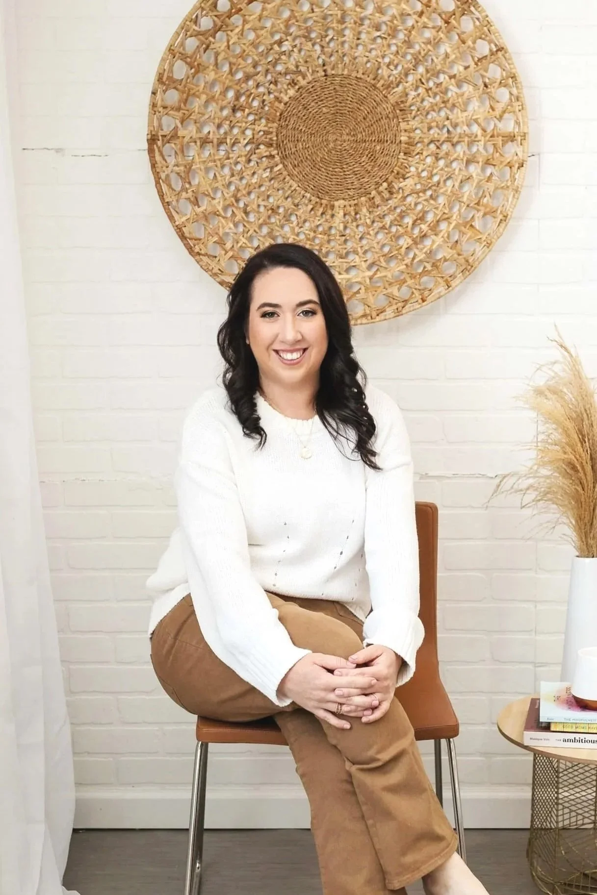 Licensed therapist Alexa Levine, LMFT, provides virtual postpartum and pregnancy support for moms throughout San Francisco and the Bay Area, CA.