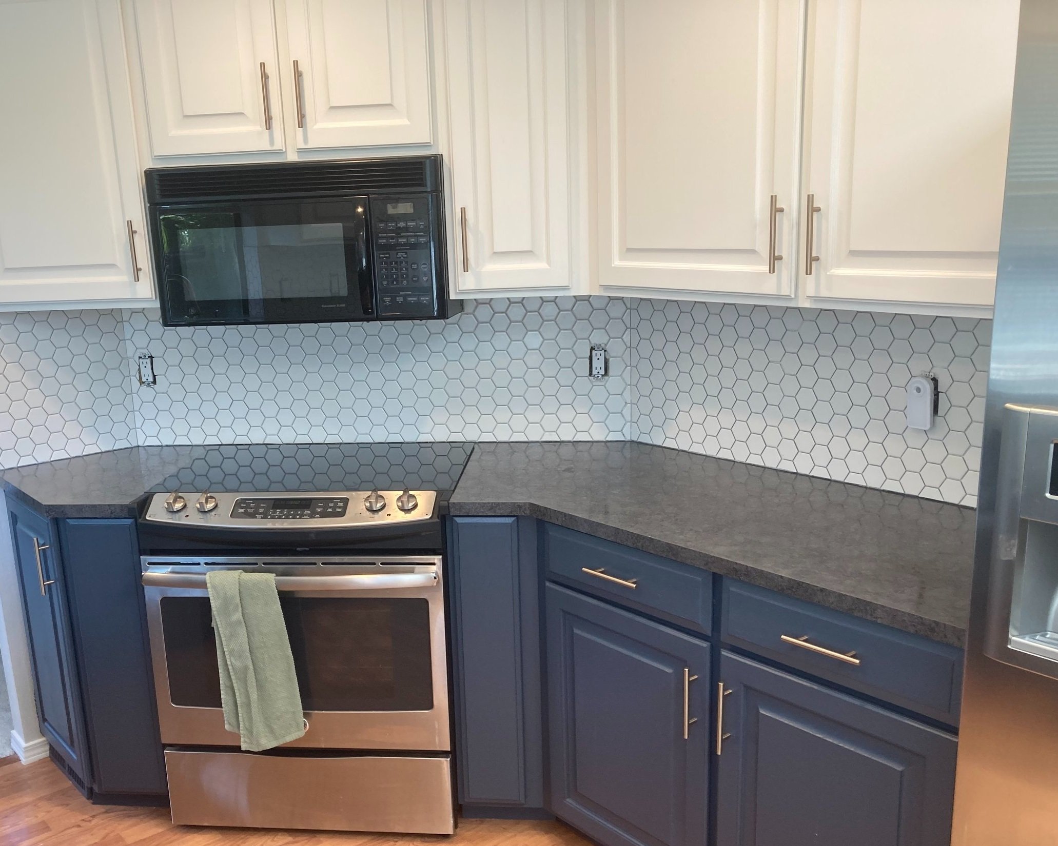 An image of kitchen remodel.