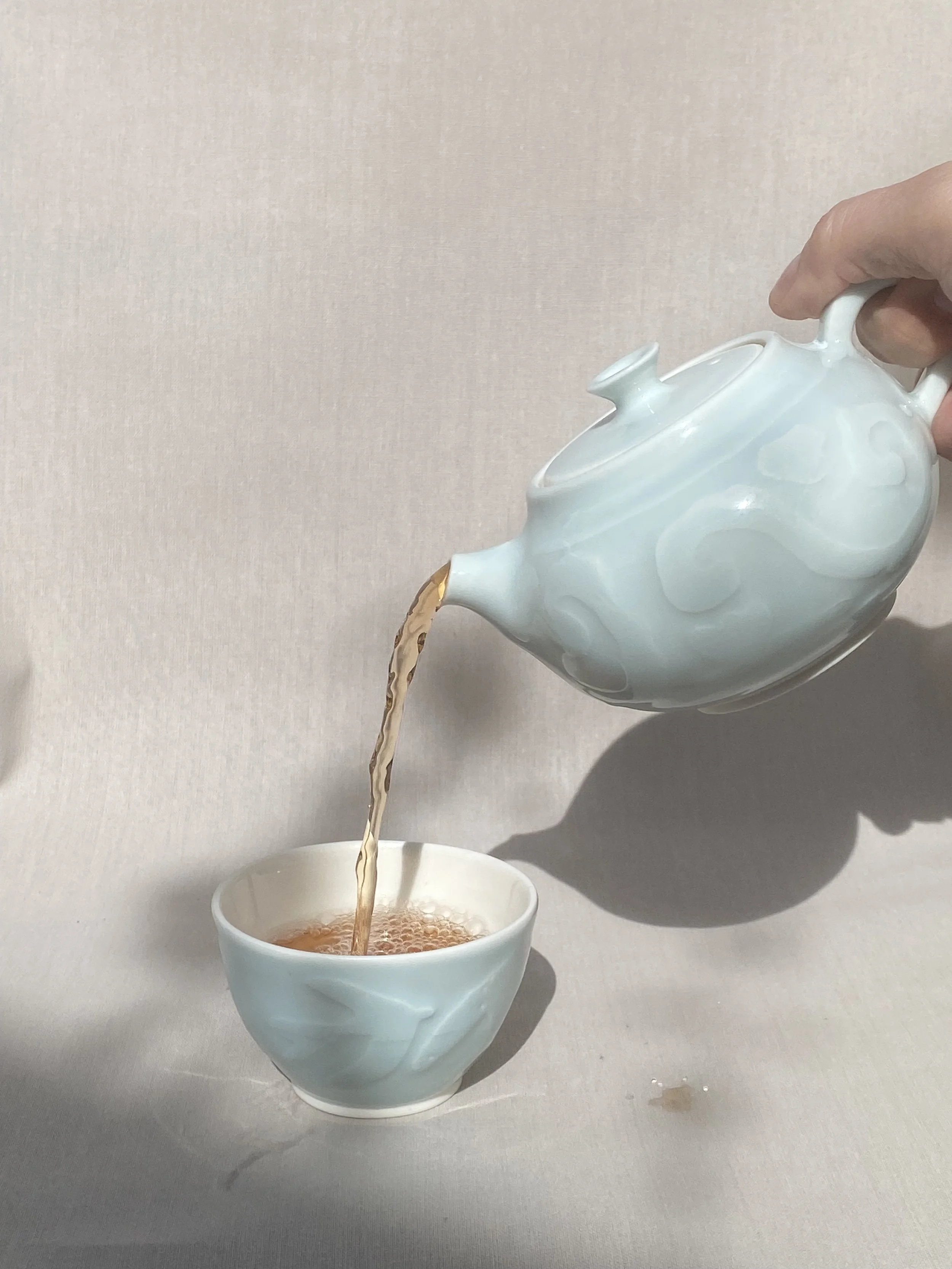 Porzellanteekanne mit Becher Seladonblau