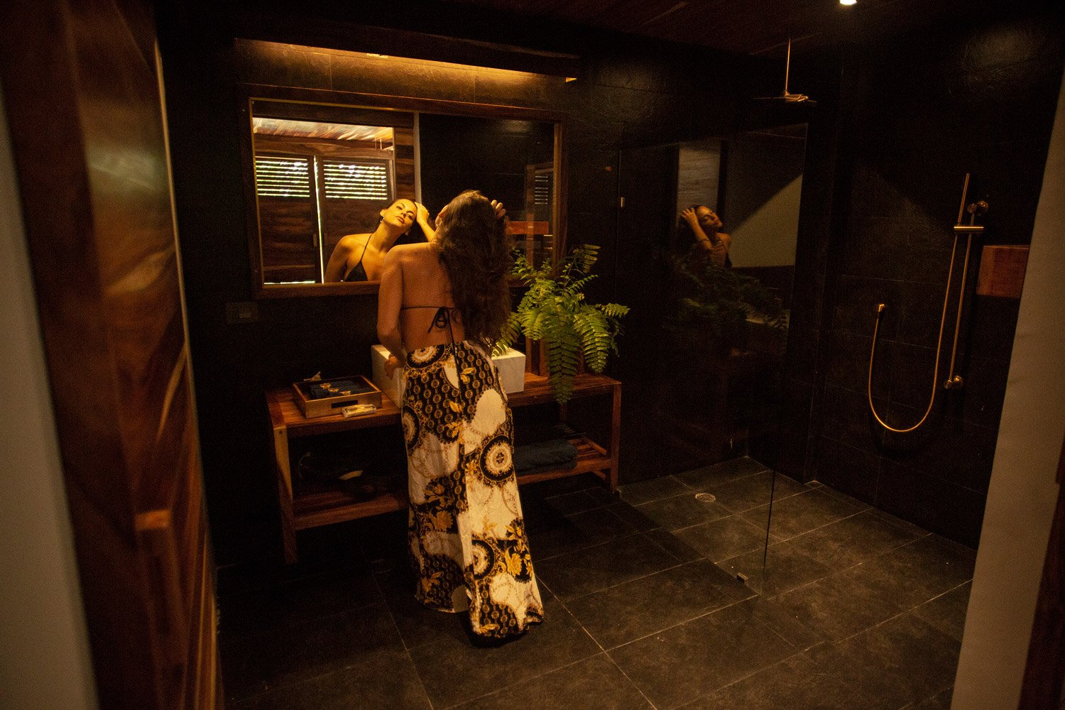 LA-RESIDENCIA-BATH-04.jpg