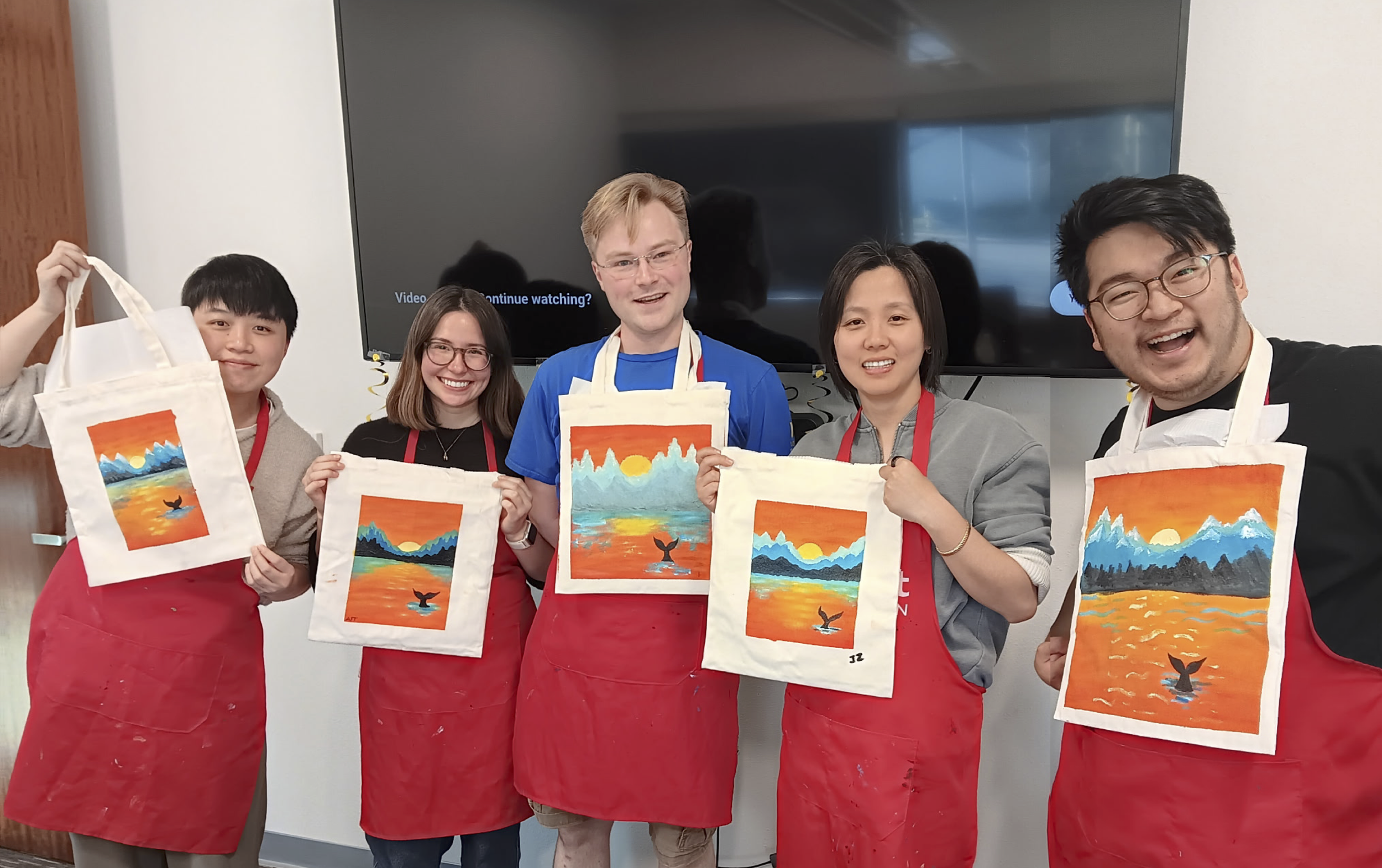 Let’s paint a bright new chapter of 2026 together 🥂🎉