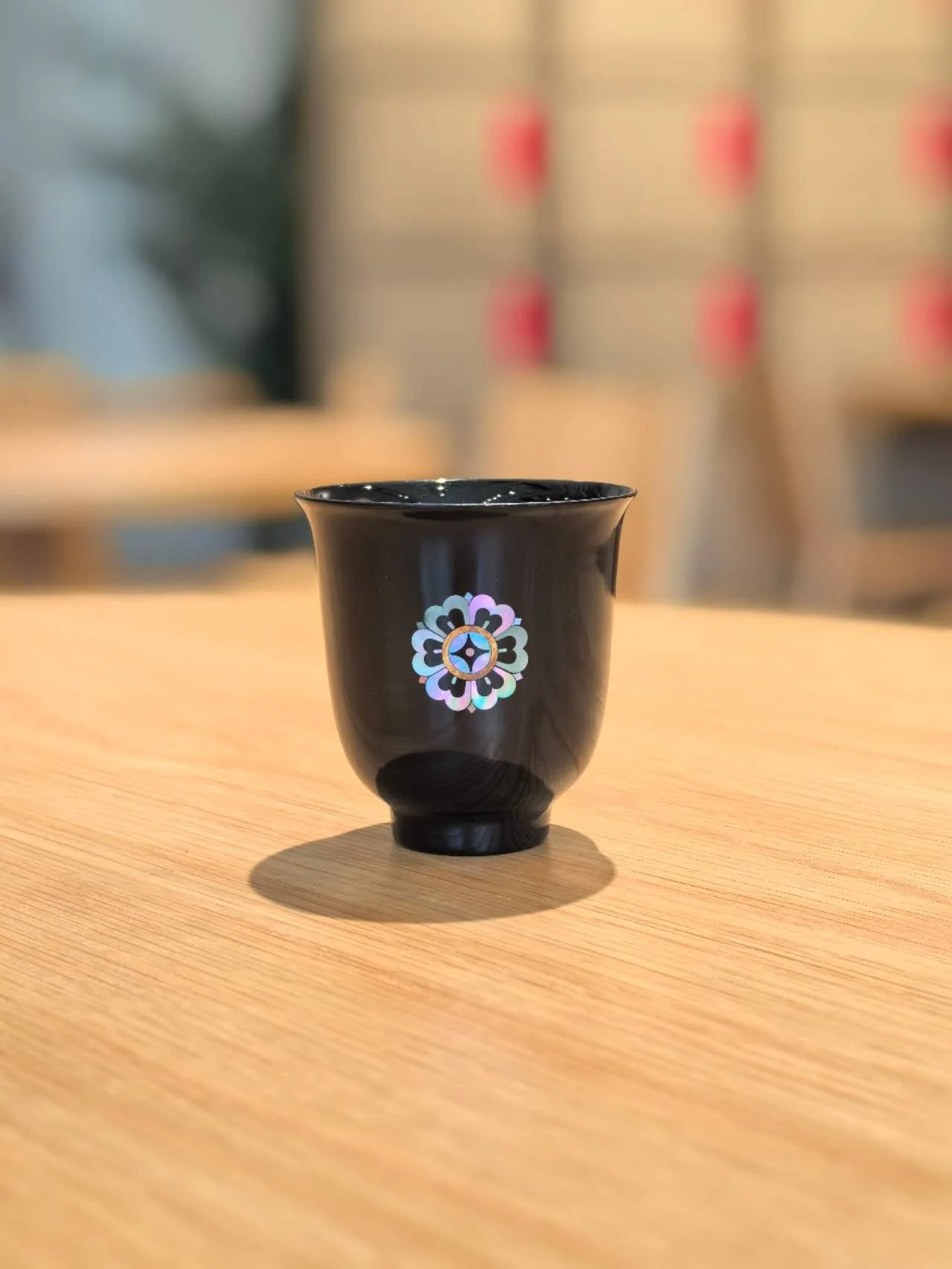 Mother-of-Pearl Inlaid Natural Lacquer Cup