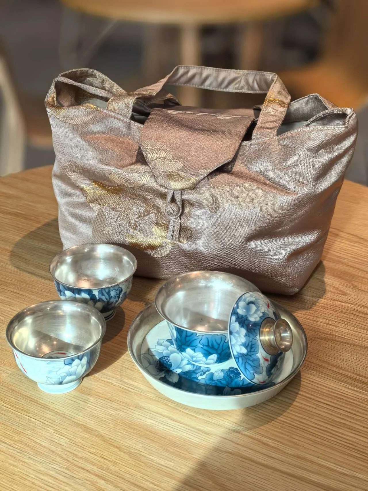 Silver Glazed Fishplay Tea Set 鱼戏鎏银盖碗套装