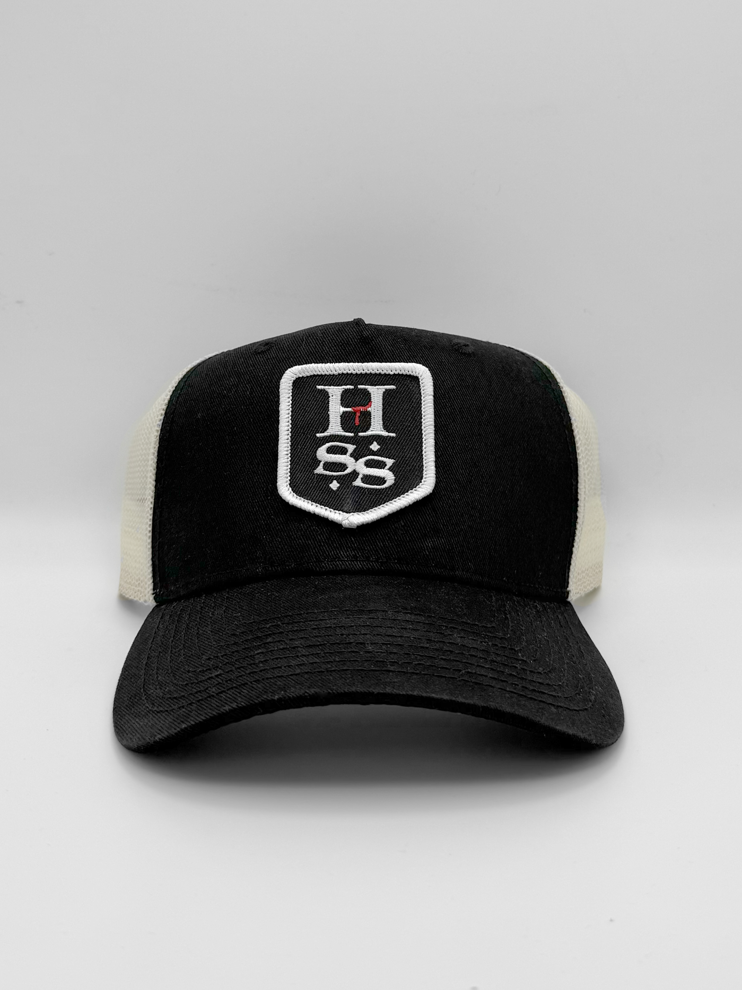 HSS-Trucker-nostand.png