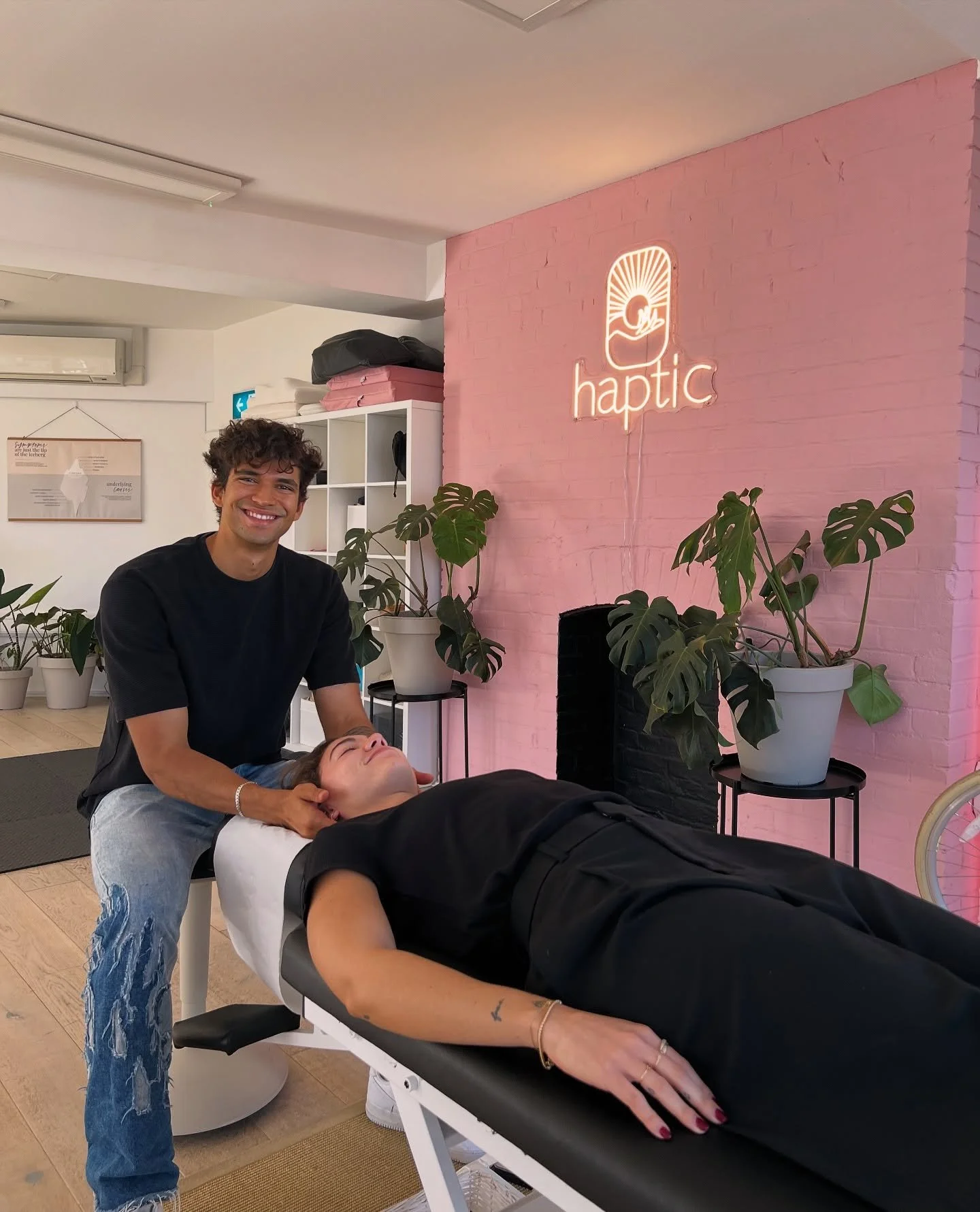 Start the week fresh with an adjustment from one of our many amazing chiropractors! ✨Message us to book in today 🤗
#londonchiro #shoreditch #chiropracticcare #wellness