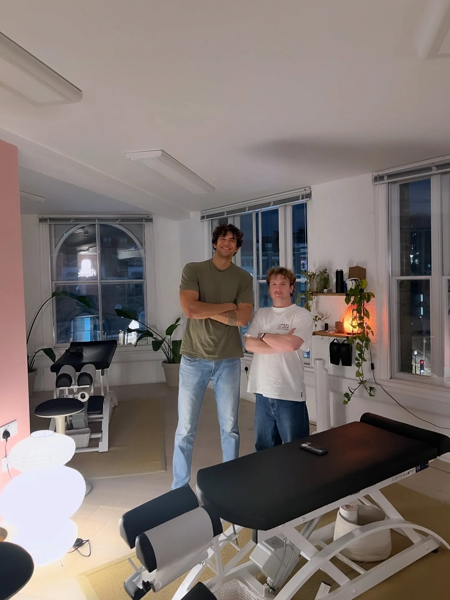 Little weekly dump for this week at Haptic. Hope everyone has a restful weekend and we&rsquo;ll see you next week! 🩵

#shoreditch #chiropractic #londonchiro