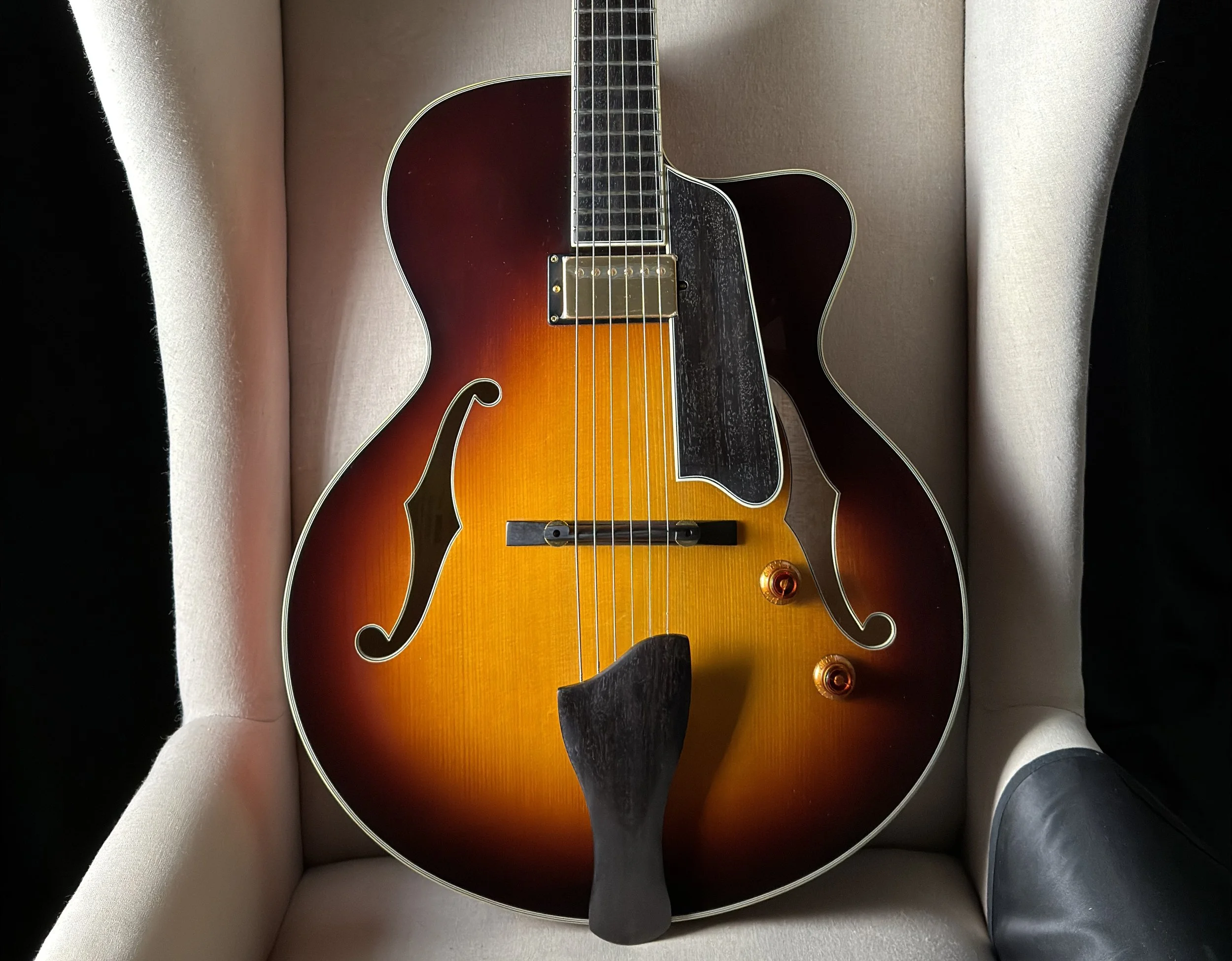 Eastman AR805CE CS