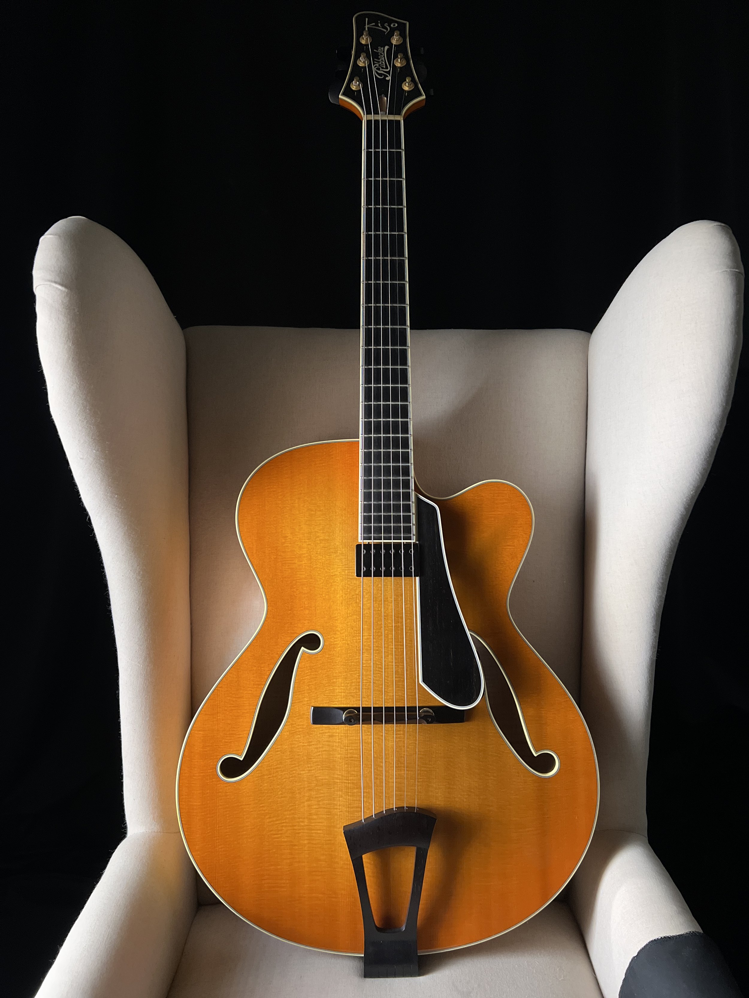 -SOLD- Kiso Ribbecke KR-1 17" Archtop