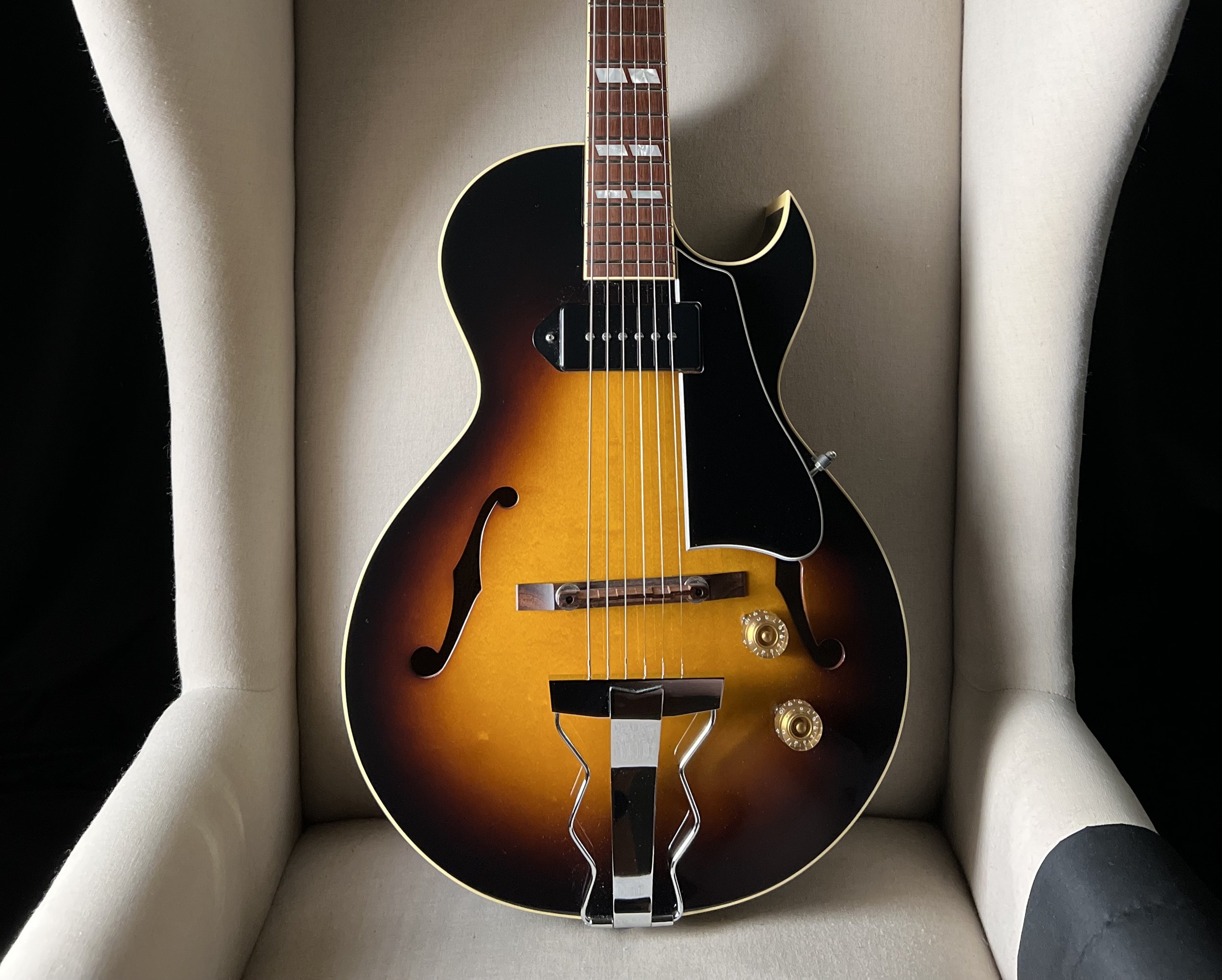 -SOLD- Archtop Tribute AT102JCL