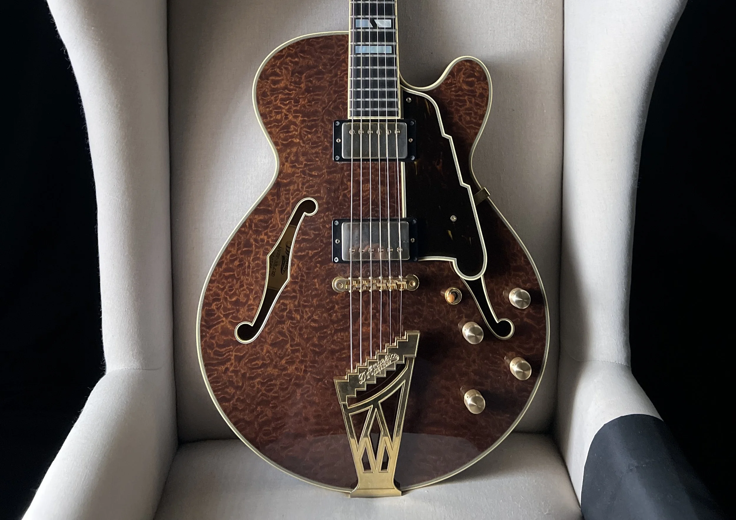 D’Angelico NYSS-3B Limited Burl Mahogany