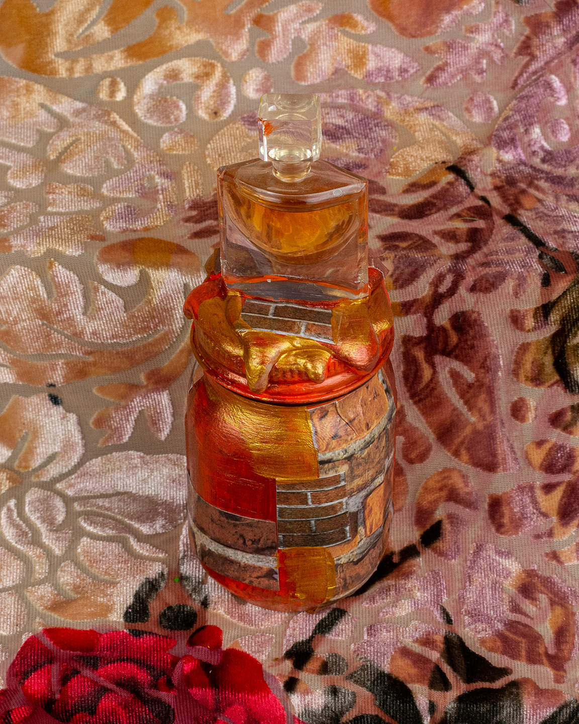 julia-roberts-perfume-jar-05.png
