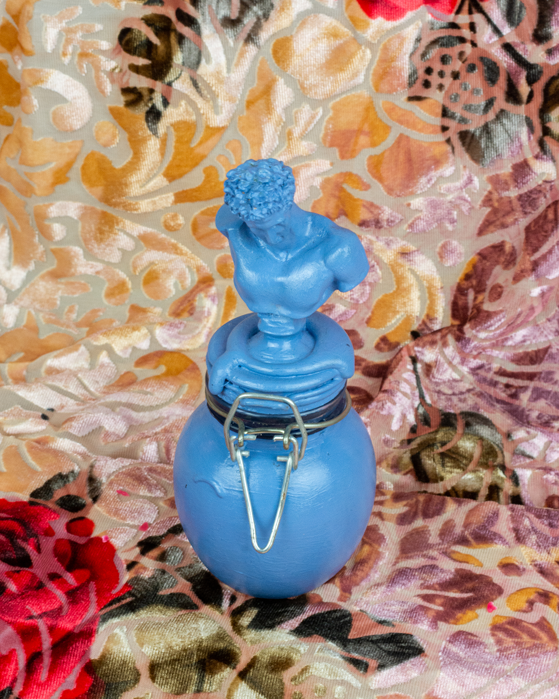 blue-statue-jar-05.png